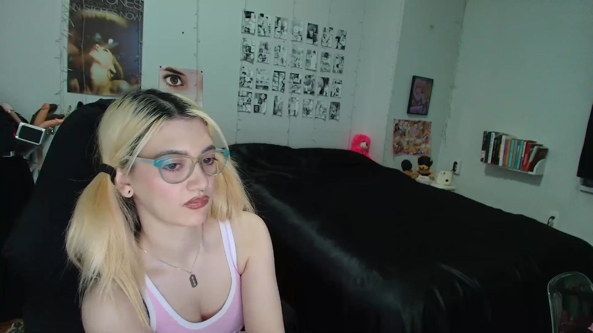 Gallery image thumbnail from AnnaTame's myfreecams stream on, 03/10/2026, 06:50 image 18 of 20