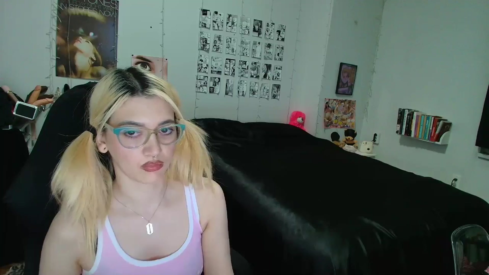 Gallery image thumbnail from AnnaTame's myfreecams stream on, 03/10/2026, 06:50 image 19 of 20