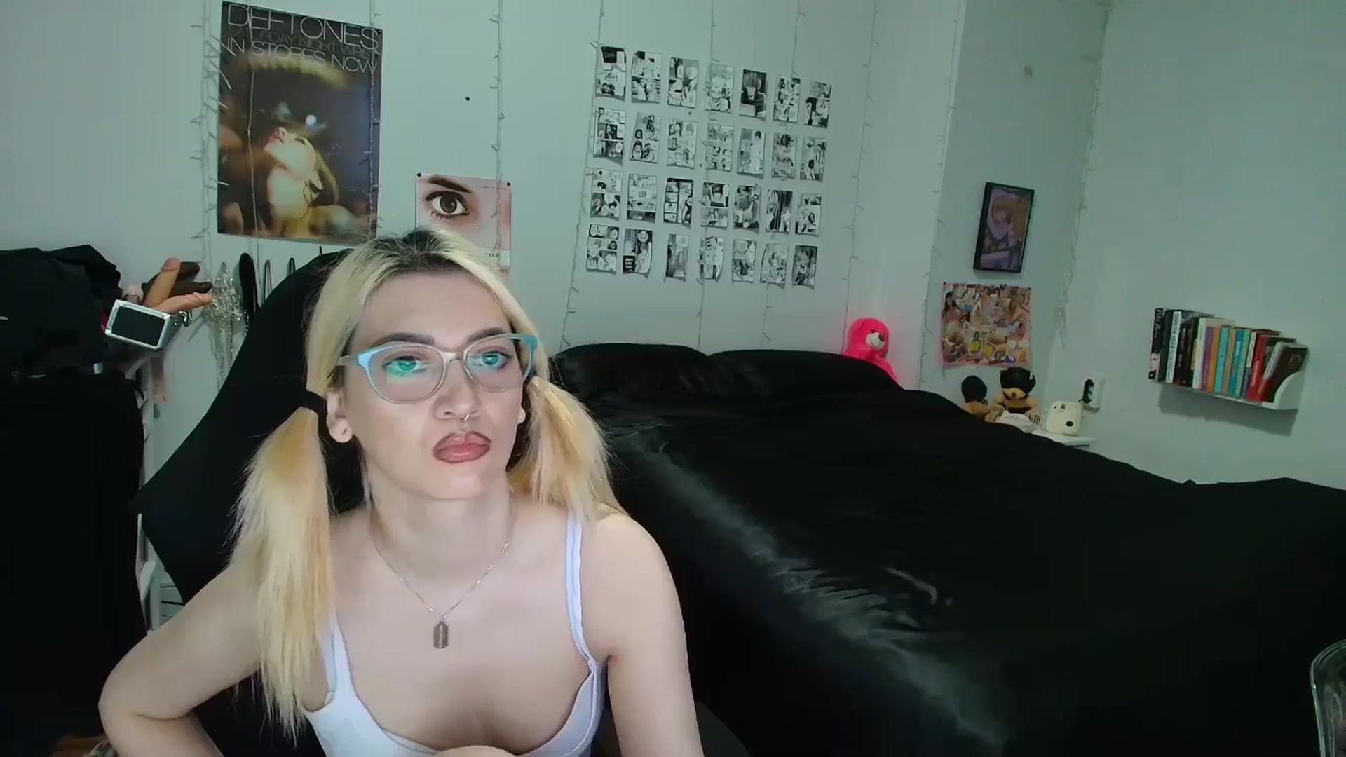 Gallery image thumbnail from AnnaTame's myfreecams stream on, 03/11/2026, 05:59 image 2 of 20