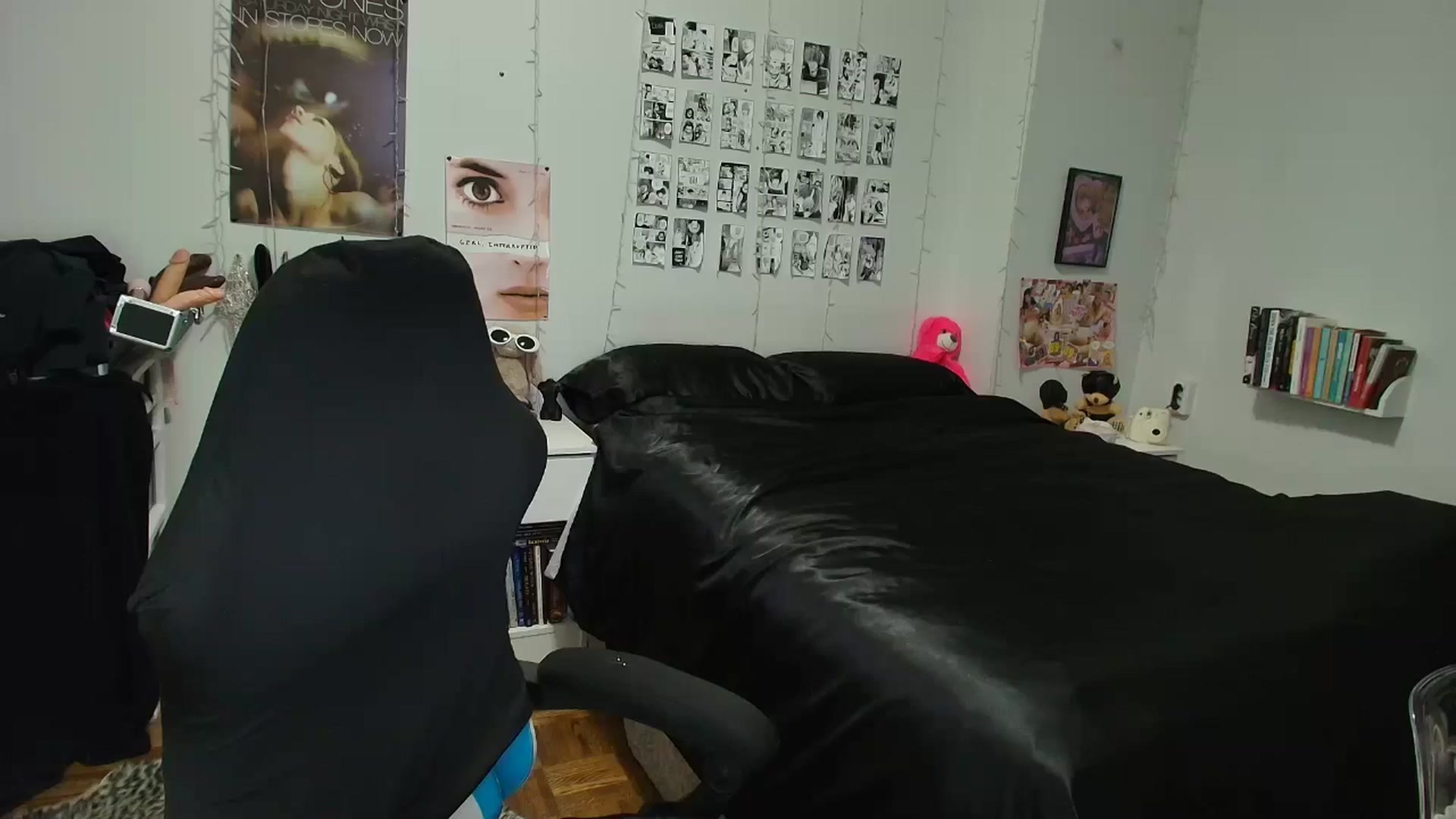 Gallery image thumbnail from AnnaTame's myfreecams stream on, 03/11/2026, 07:25 image 11 of 20
