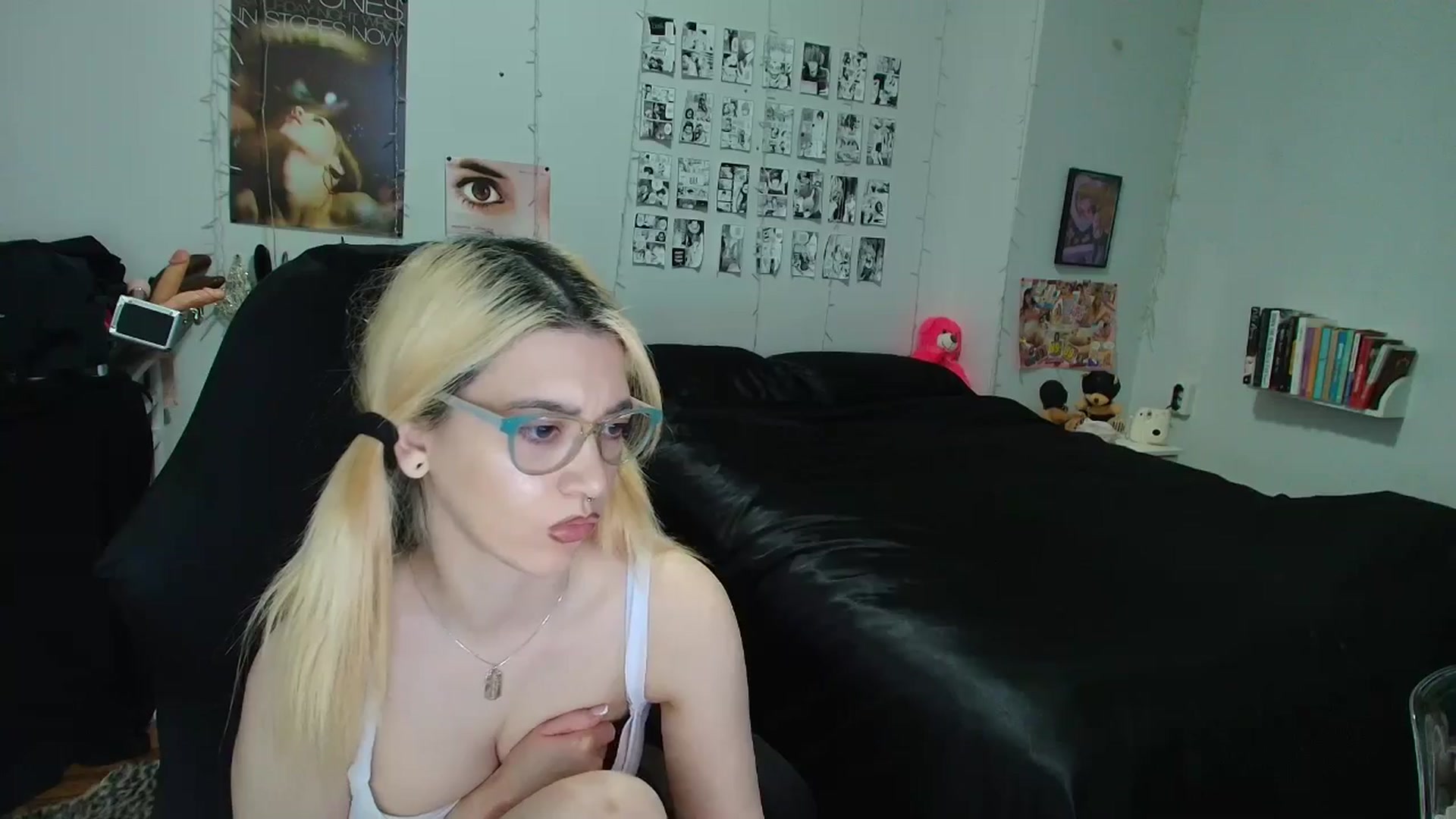 Gallery image thumbnail from AnnaTame's myfreecams stream on, 03/11/2026, 07:25 image 13 of 20