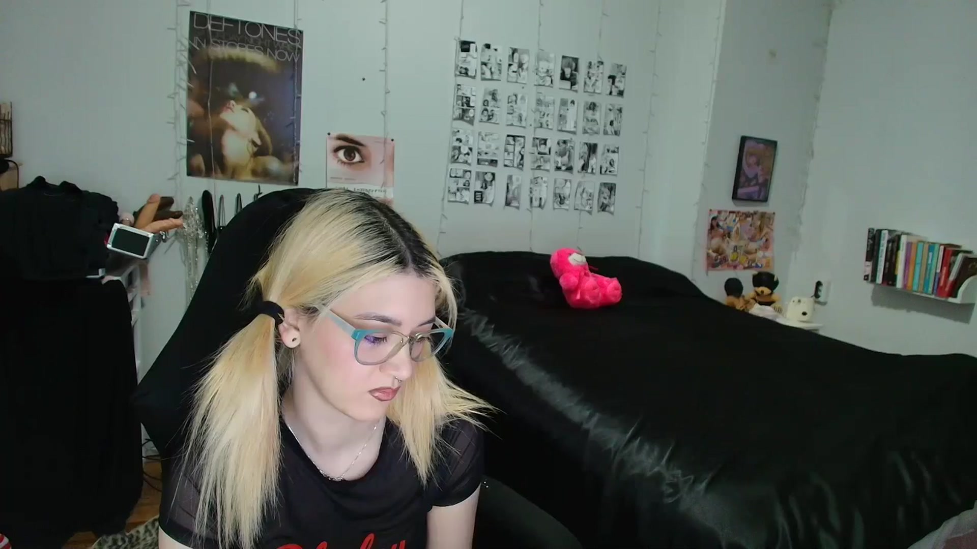 Gallery image thumbnail from AnnaTame's myfreecams stream on, 03/12/2026, 04:36 image 13 of 20