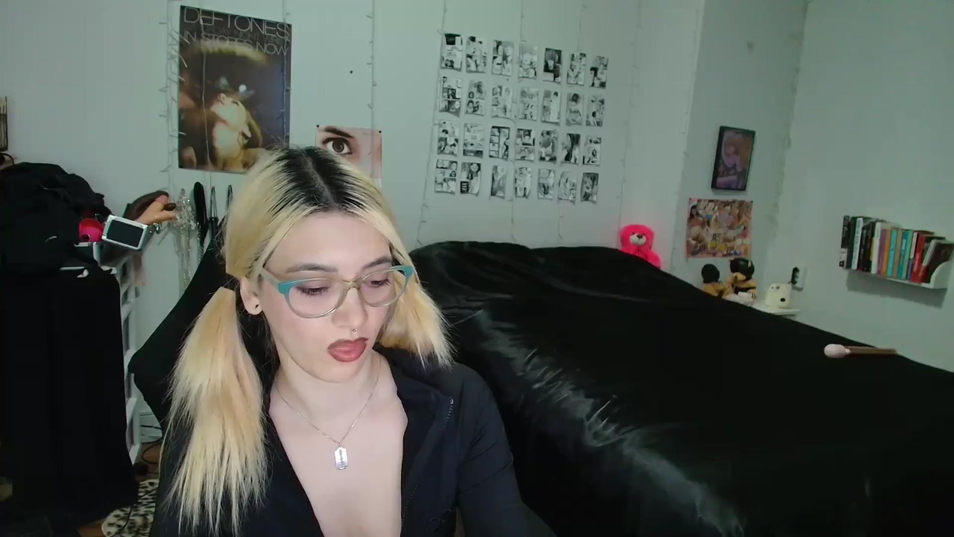 Gallery image thumbnail from AnnaTame's myfreecams stream on, 03/15/2026, 05:08 image 15 of 20