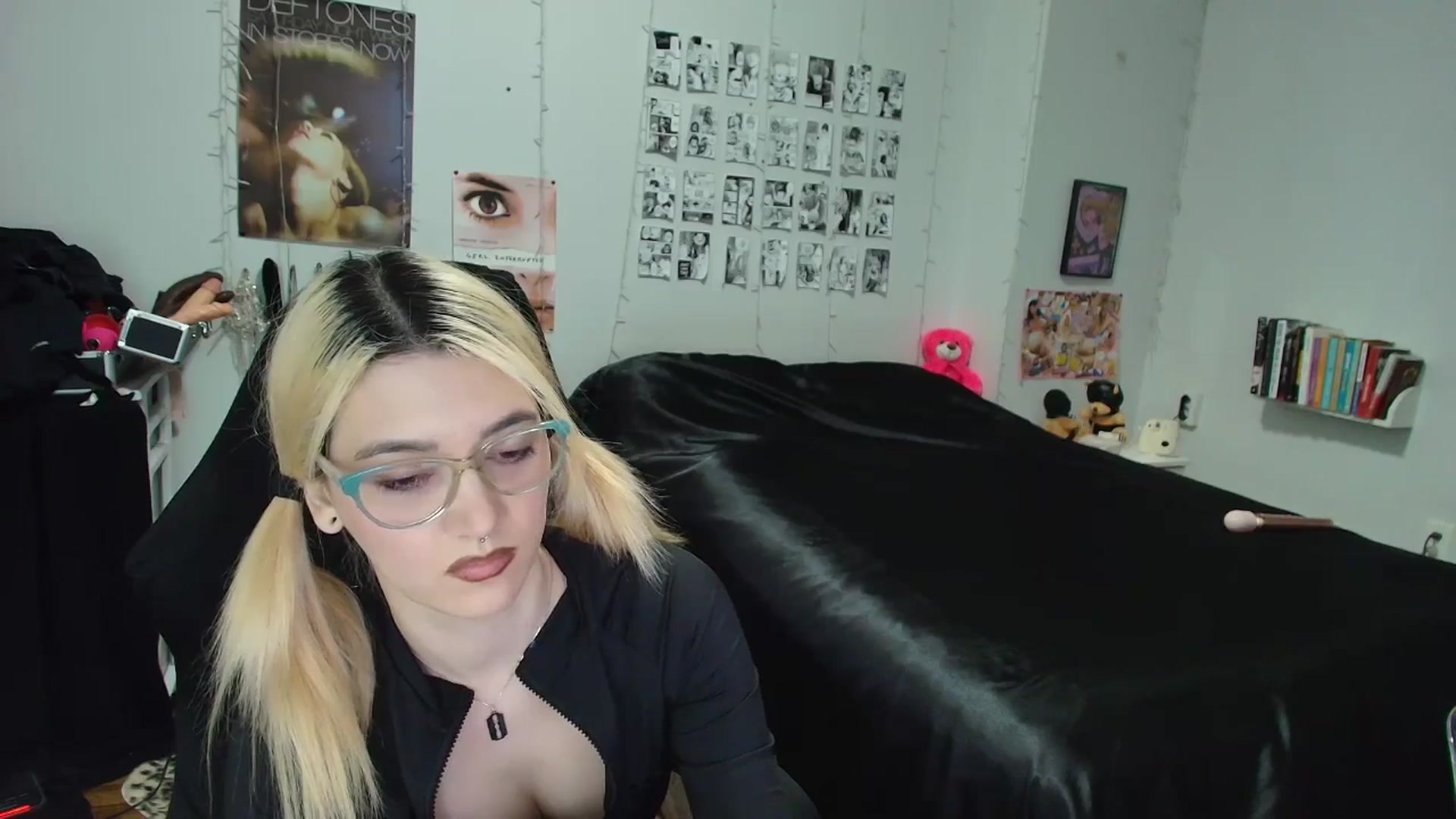 Gallery image thumbnail from AnnaTame's myfreecams stream on, 03/15/2026, 05:08 image 2 of 20