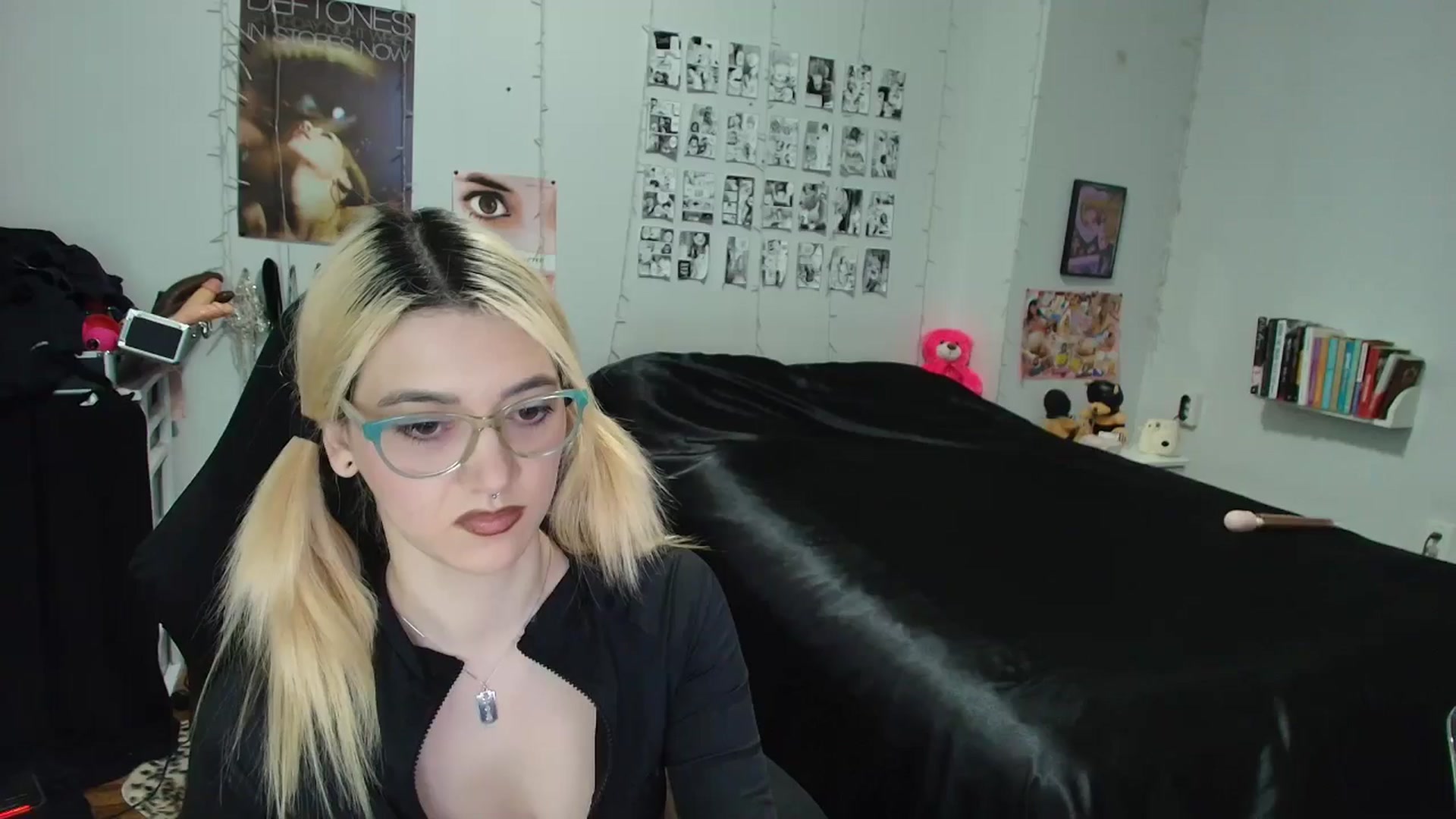 Gallery image thumbnail from AnnaTame's myfreecams stream on, 03/15/2026, 05:08 image 1 of 20
