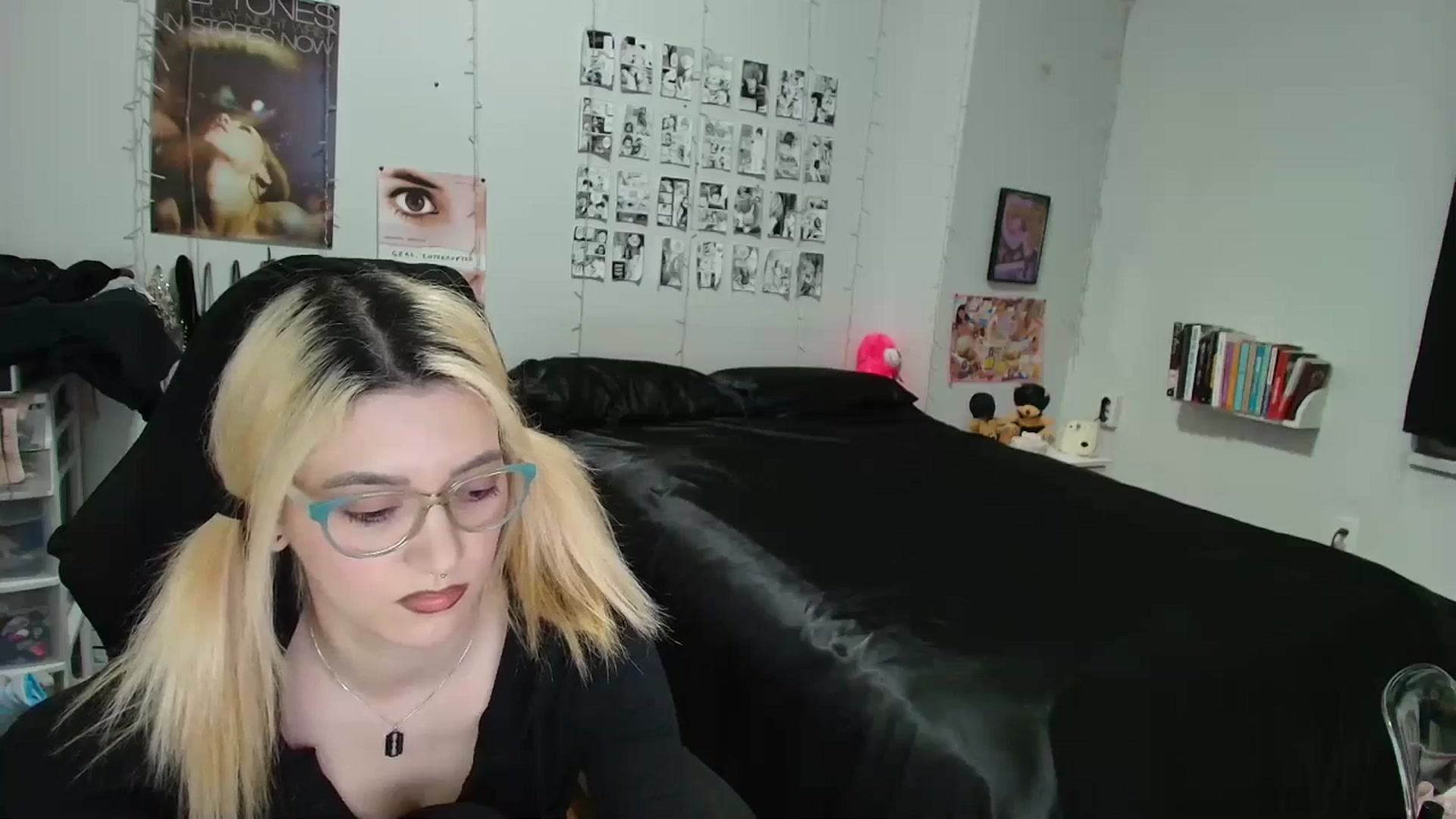 Gallery image thumbnail from AnnaTame's myfreecams stream on, 03/18/2026, 04:42 image 9 of 20