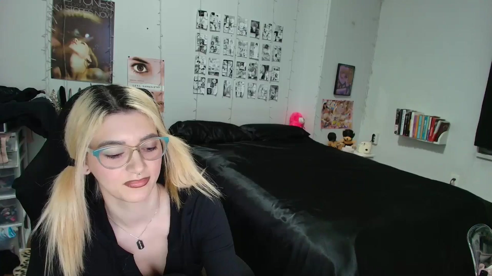 Gallery image thumbnail from AnnaTame's myfreecams stream on, 03/18/2026, 04:42 image 14 of 20