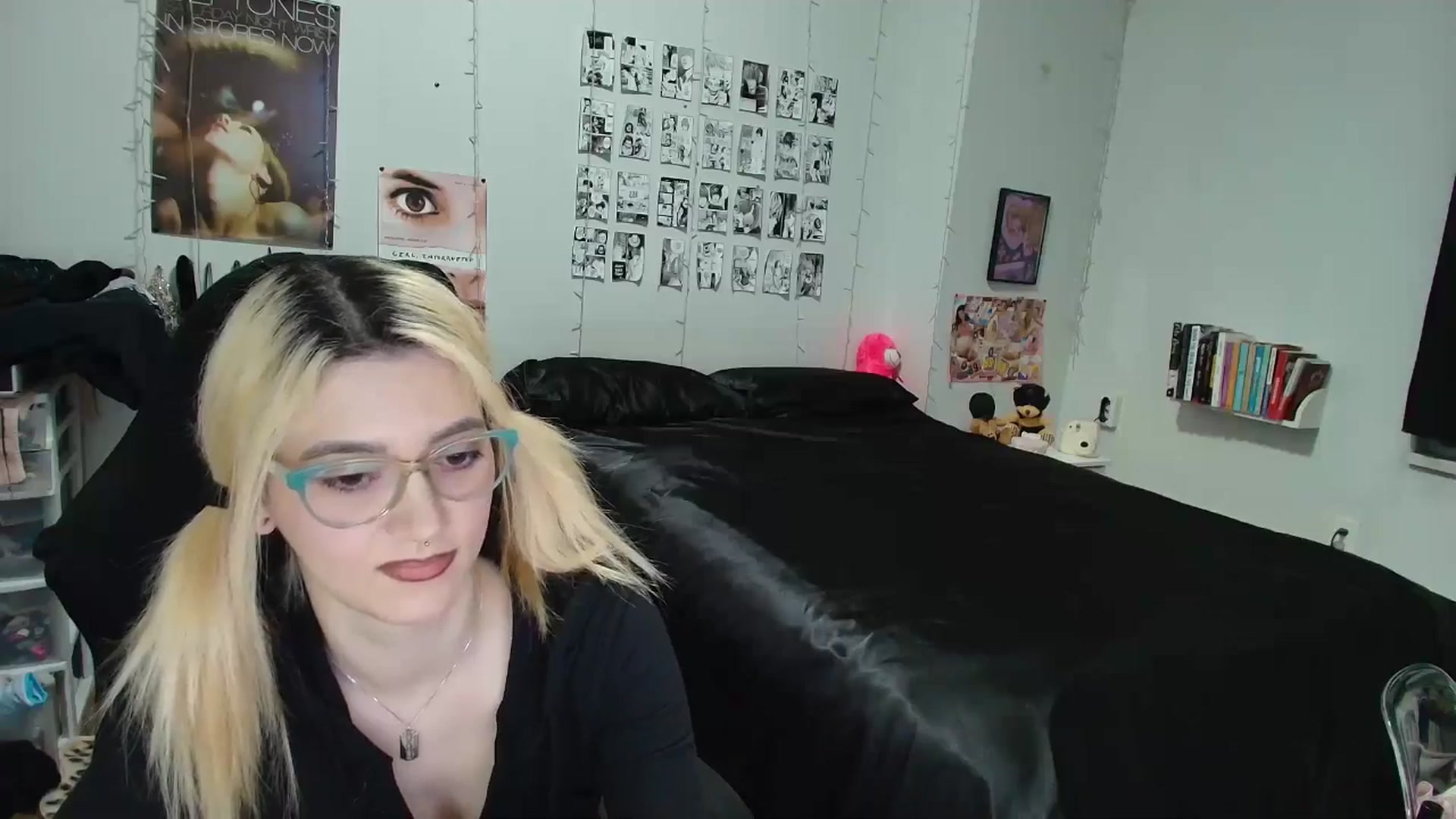 Gallery image thumbnail from AnnaTame's myfreecams stream on, 03/18/2026, 04:42 image 15 of 20