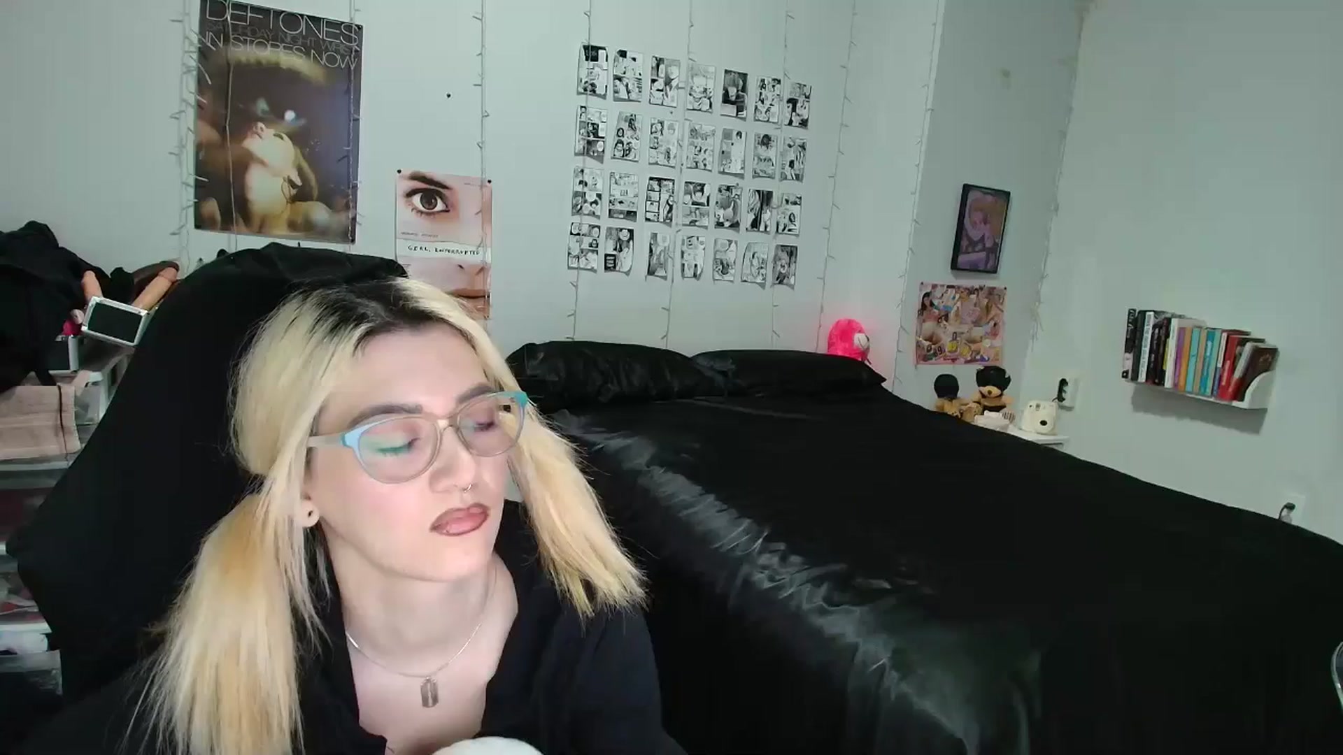 Gallery image thumbnail from AnnaTame's myfreecams stream on, 03/18/2026, 05:59 image 9 of 20