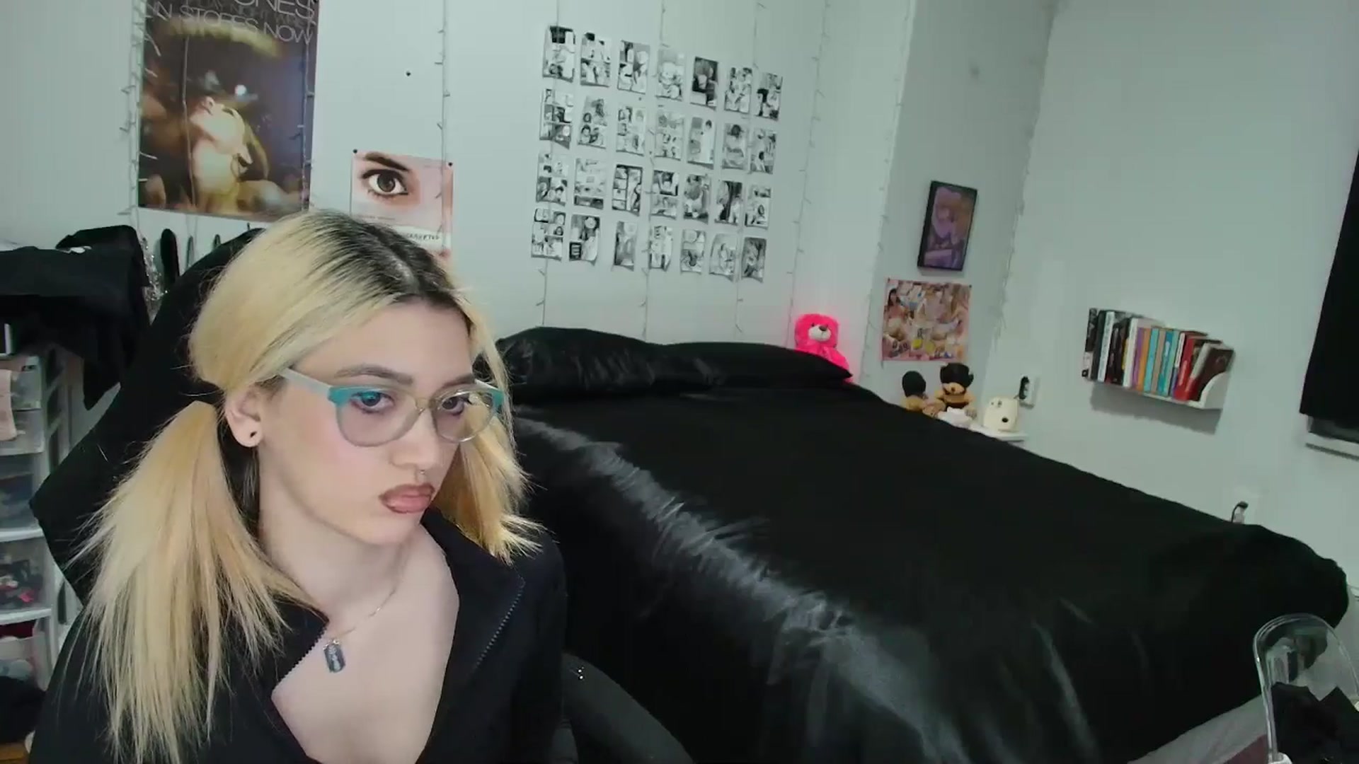 Gallery image thumbnail from AnnaTame's myfreecams stream on, 03/20/2026, 03:23 image 12 of 20