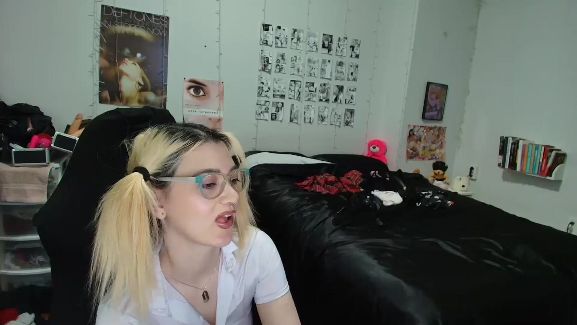 Gallery image thumbnail from AnnaTame's myfreecams stream on, 03/22/2026, 05:20 image 11 of 20
