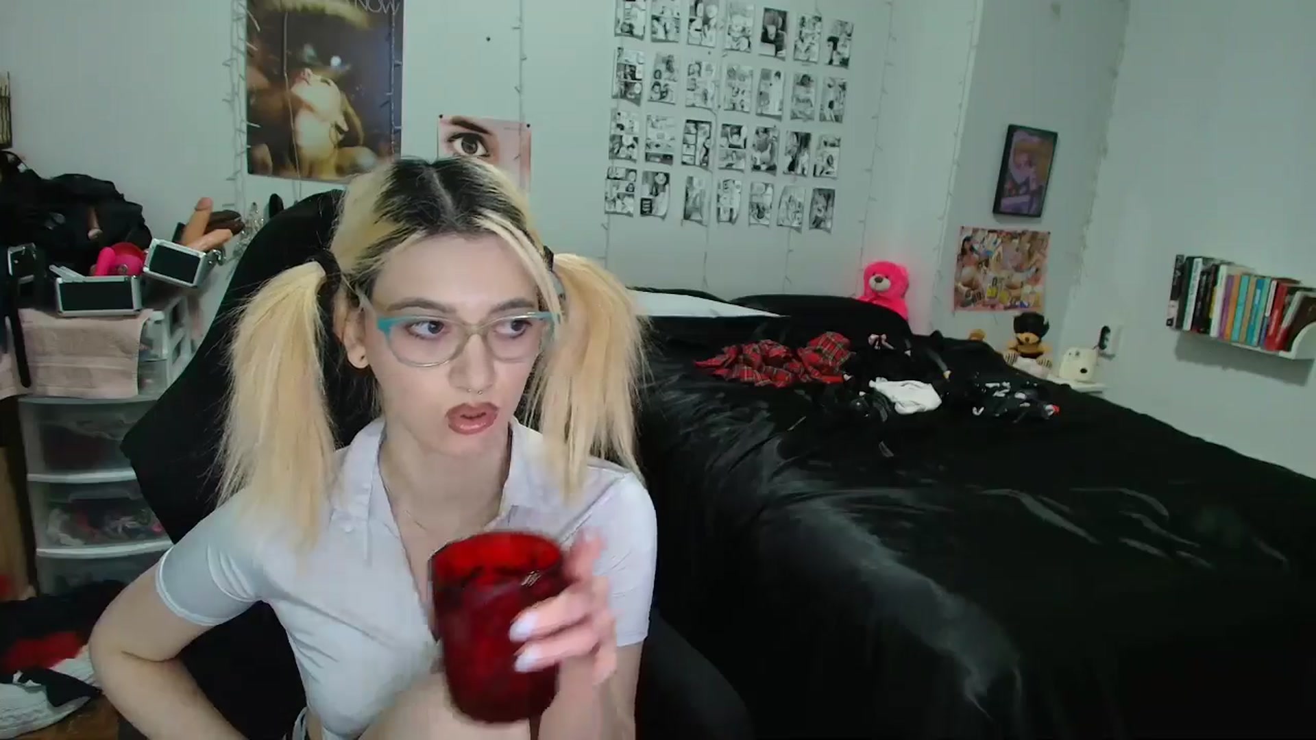 Gallery image thumbnail from AnnaTame's myfreecams stream on, 03/22/2026, 05:20 image 12 of 20