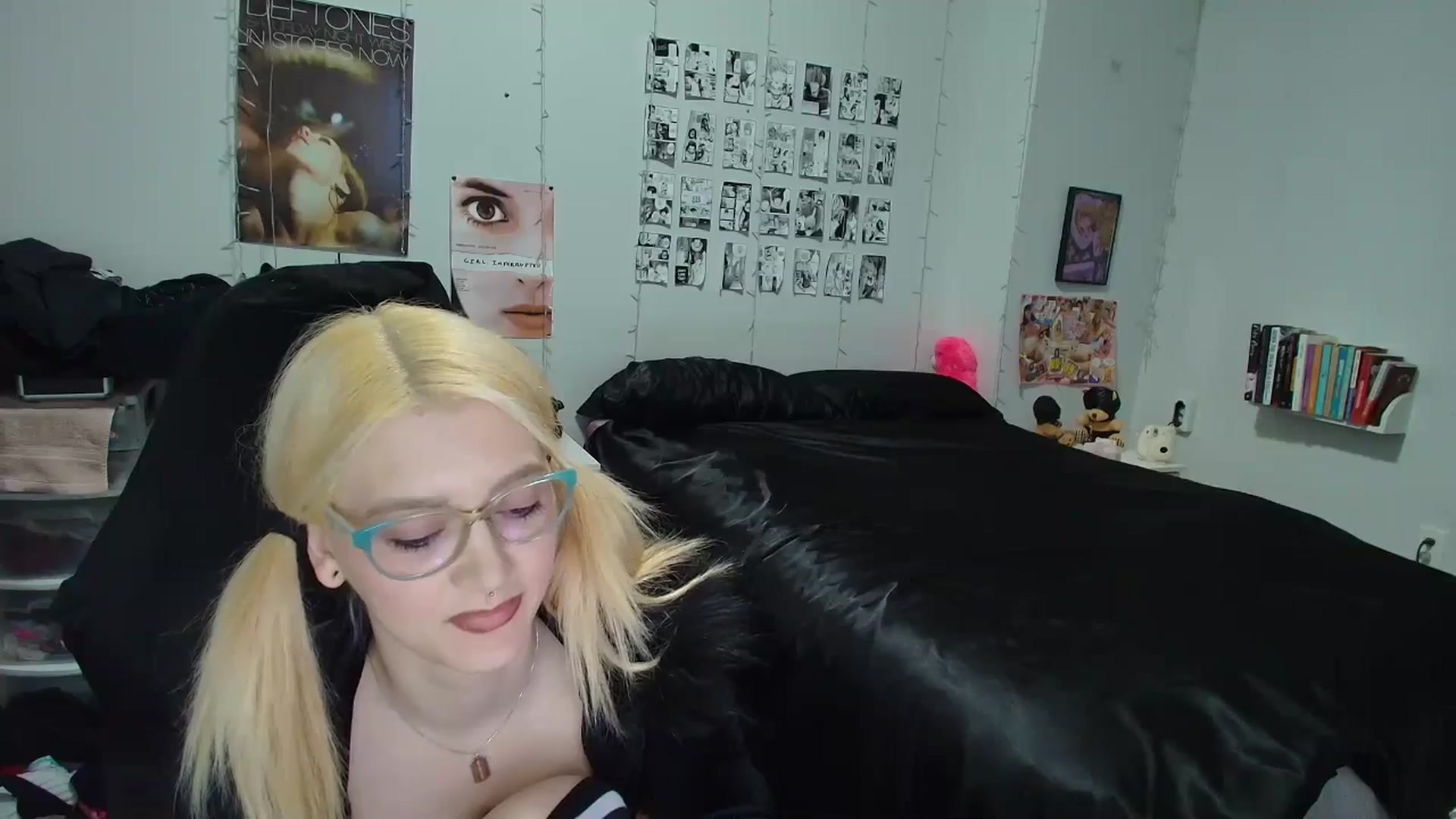 Gallery image thumbnail from AnnaTame's myfreecams stream on, 03/25/2026, 06:25 image 14 of 20