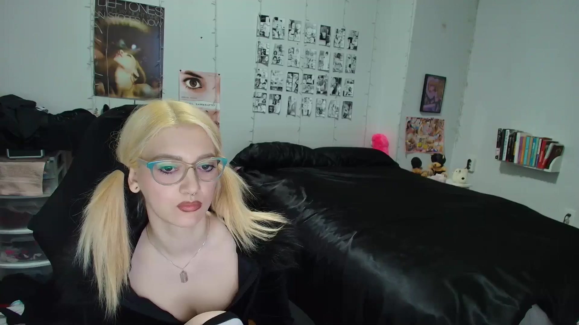 Gallery image thumbnail from AnnaTame's myfreecams stream on, 03/25/2026, 06:25 image 11 of 20