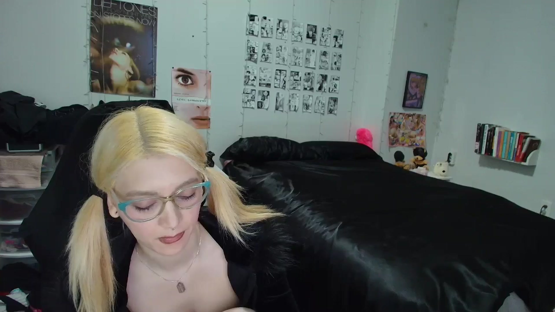 Gallery image thumbnail from AnnaTame's myfreecams stream on, 03/25/2026, 06:25 image 16 of 20