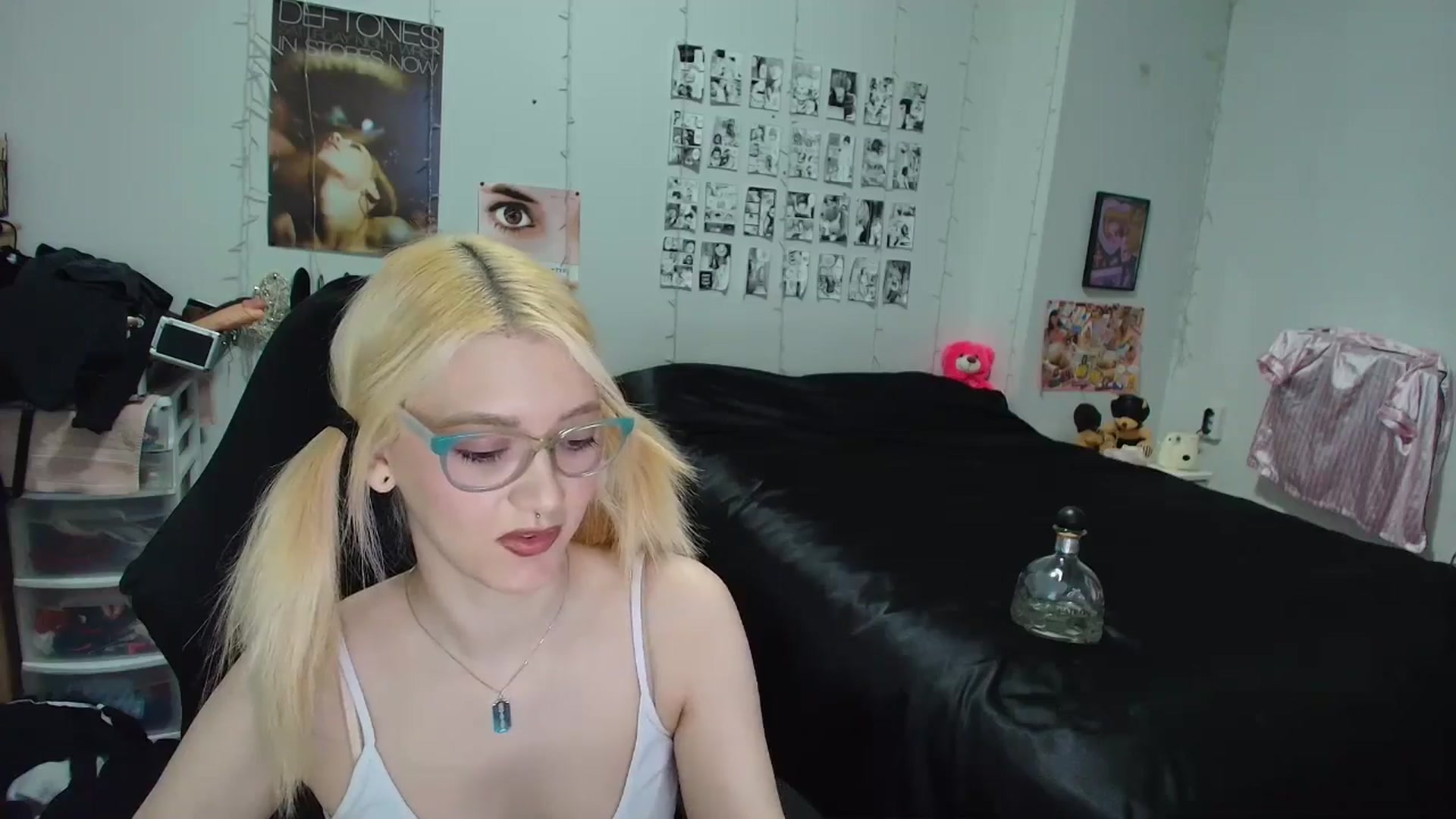 Gallery image thumbnail from AnnaTame's myfreecams stream on, 04/03/2026, 04:41 image 4 of 20