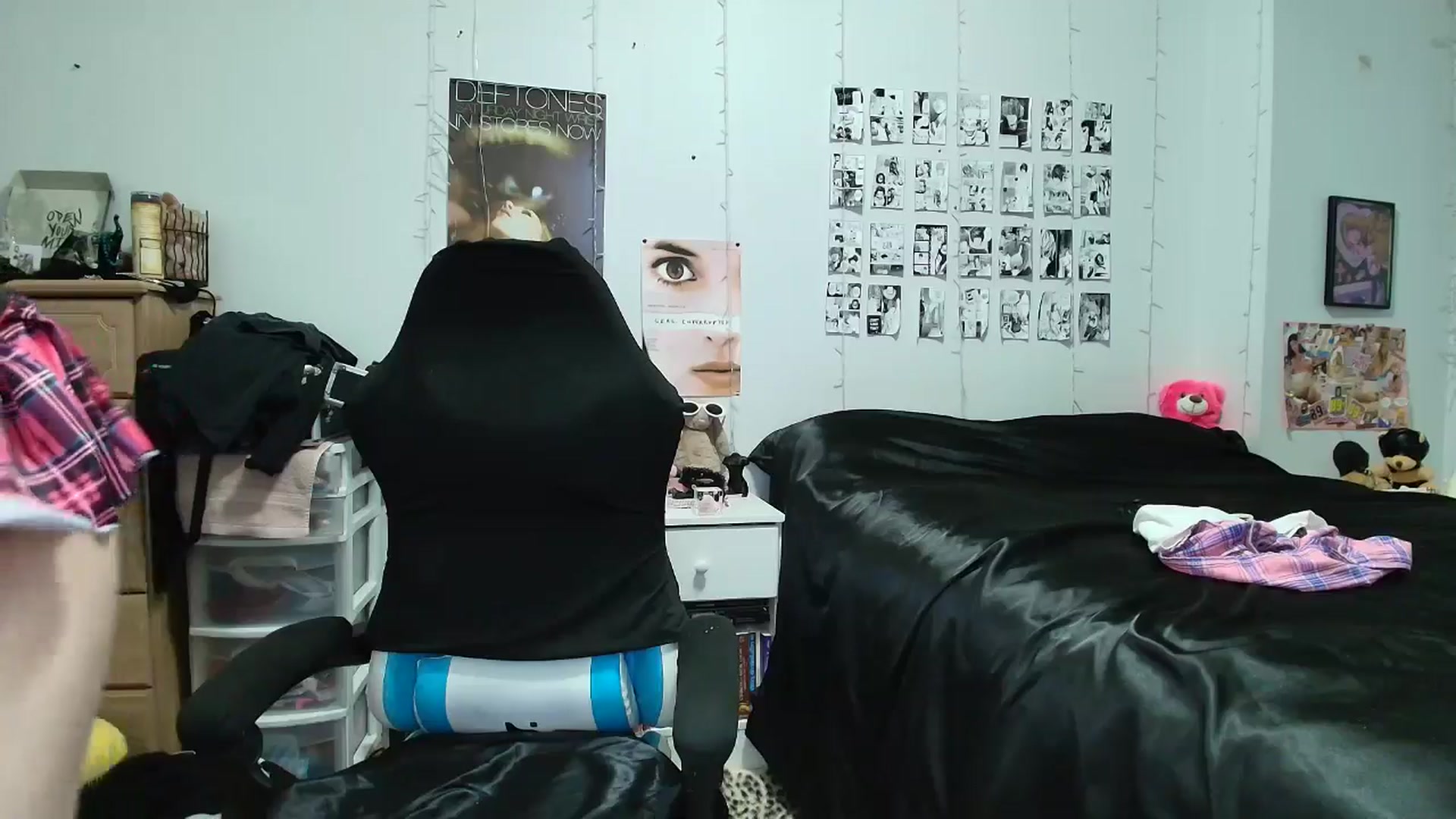 Gallery image thumbnail from AnnaTame's myfreecams stream on, 04/03/2026, 04:41 image 17 of 20
