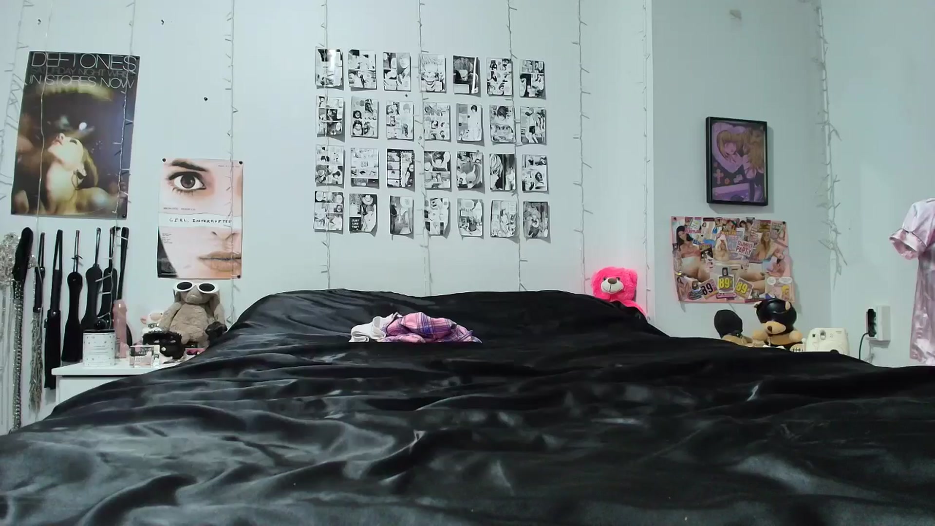 Gallery image thumbnail from AnnaTame's myfreecams stream on, 04/03/2026, 04:41 image 19 of 20
