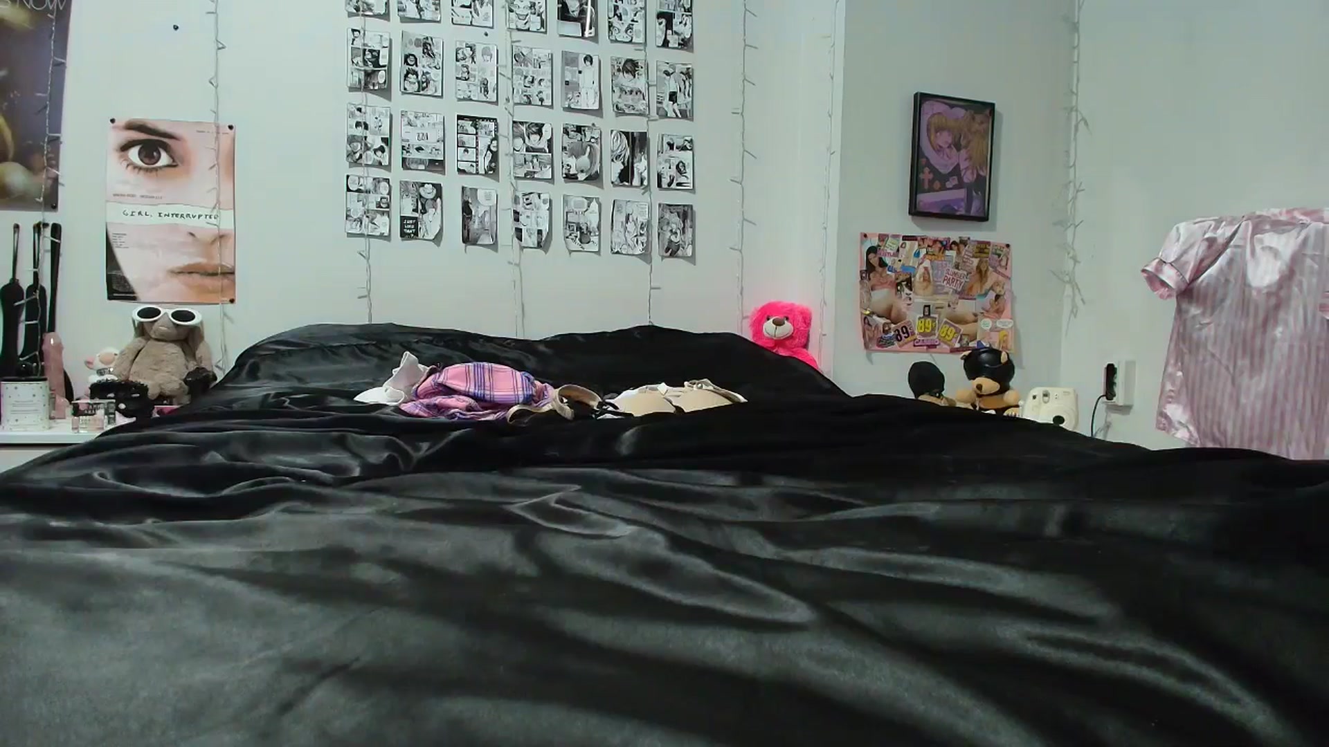Gallery image thumbnail from AnnaTame's myfreecams stream on, 04/03/2026, 05:34 image 8 of 20