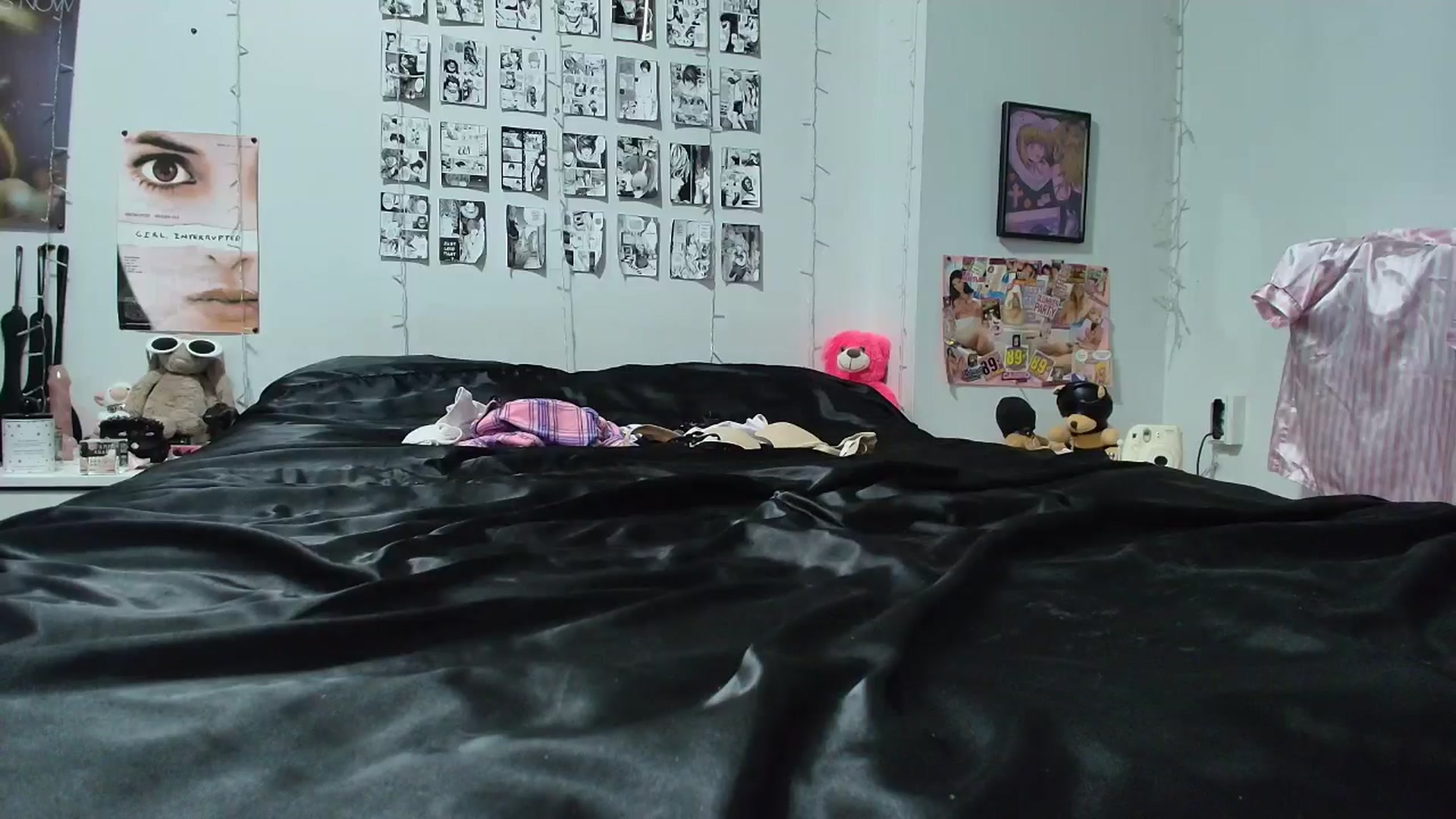 Gallery image thumbnail from AnnaTame's myfreecams stream on, 04/03/2026, 05:34 image 7 of 20