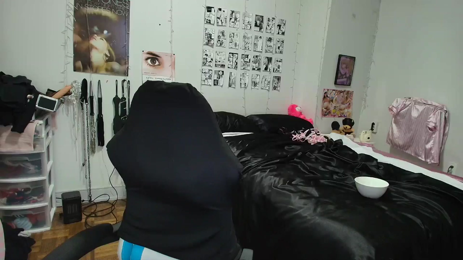 Gallery image thumbnail from AnnaTame's myfreecams stream on, 04/05/2026, 07:34 image 9 of 20