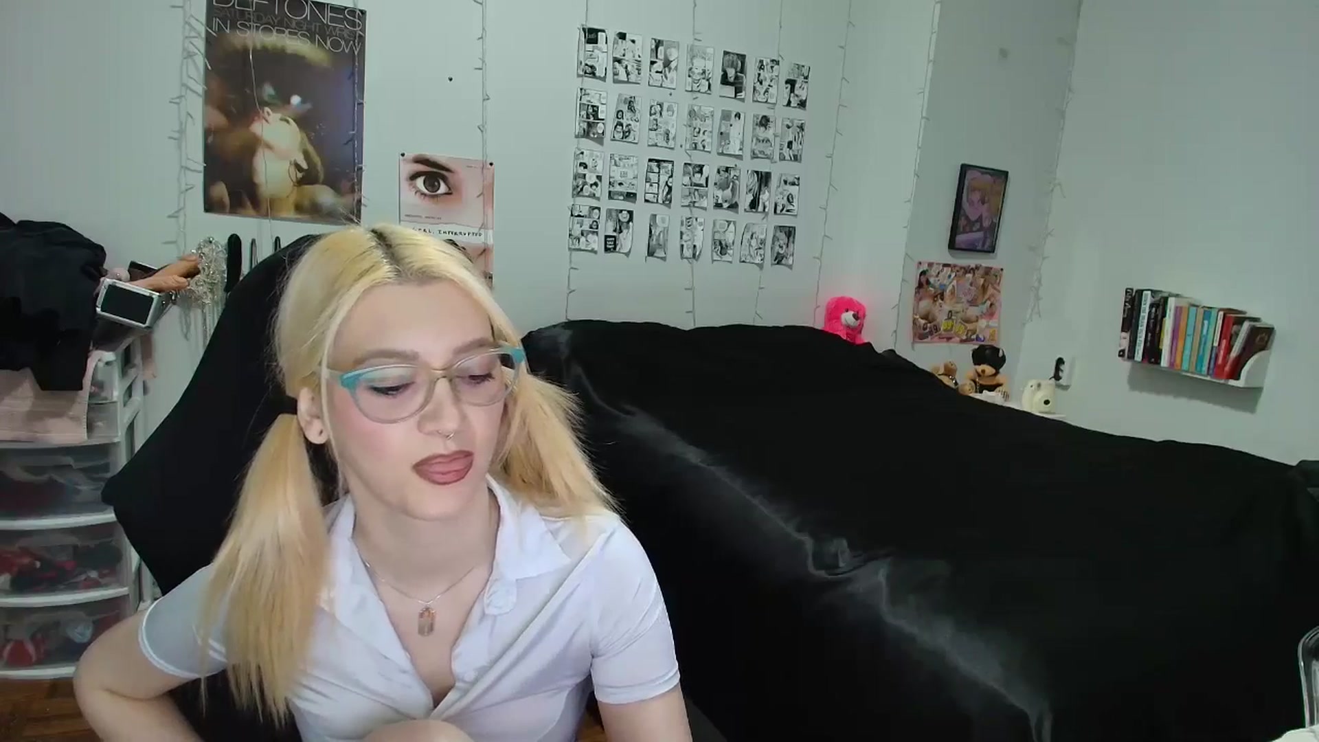 Gallery image thumbnail from AnnaTame's myfreecams stream on, 04/08/2026, 04:19 image 6 of 20