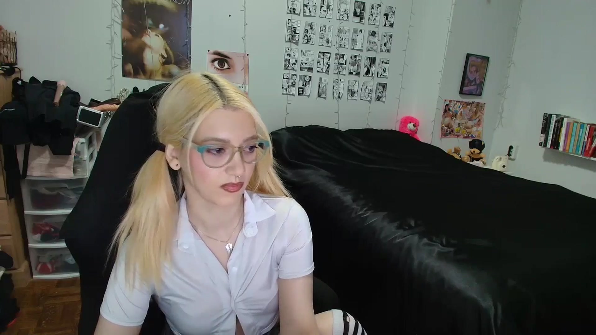 Gallery image thumbnail from AnnaTame's myfreecams stream on, 04/08/2026, 05:41 image 18 of 20