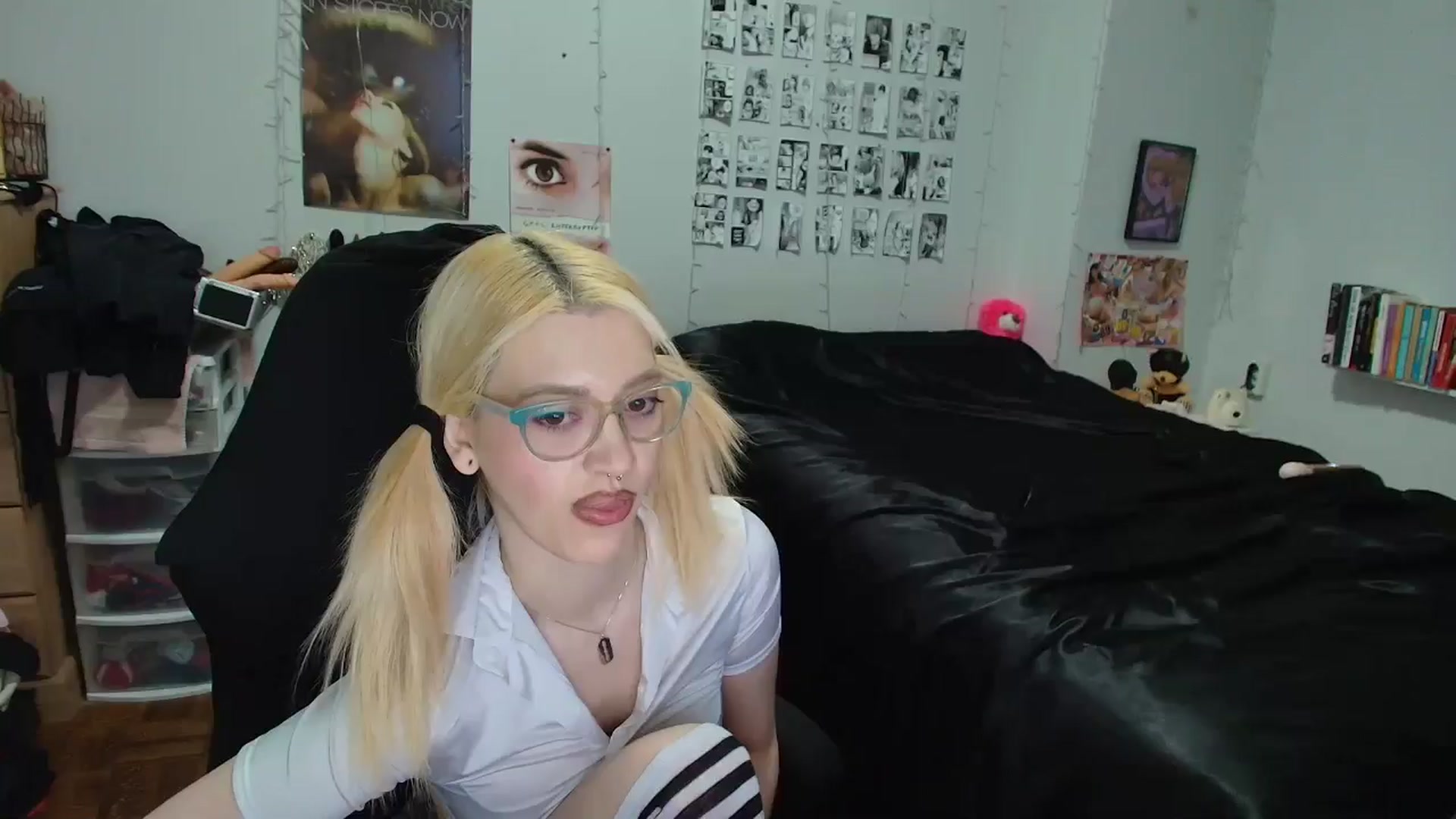 Gallery image thumbnail from AnnaTame's myfreecams stream on, 04/08/2026, 08:07 image 16 of 20