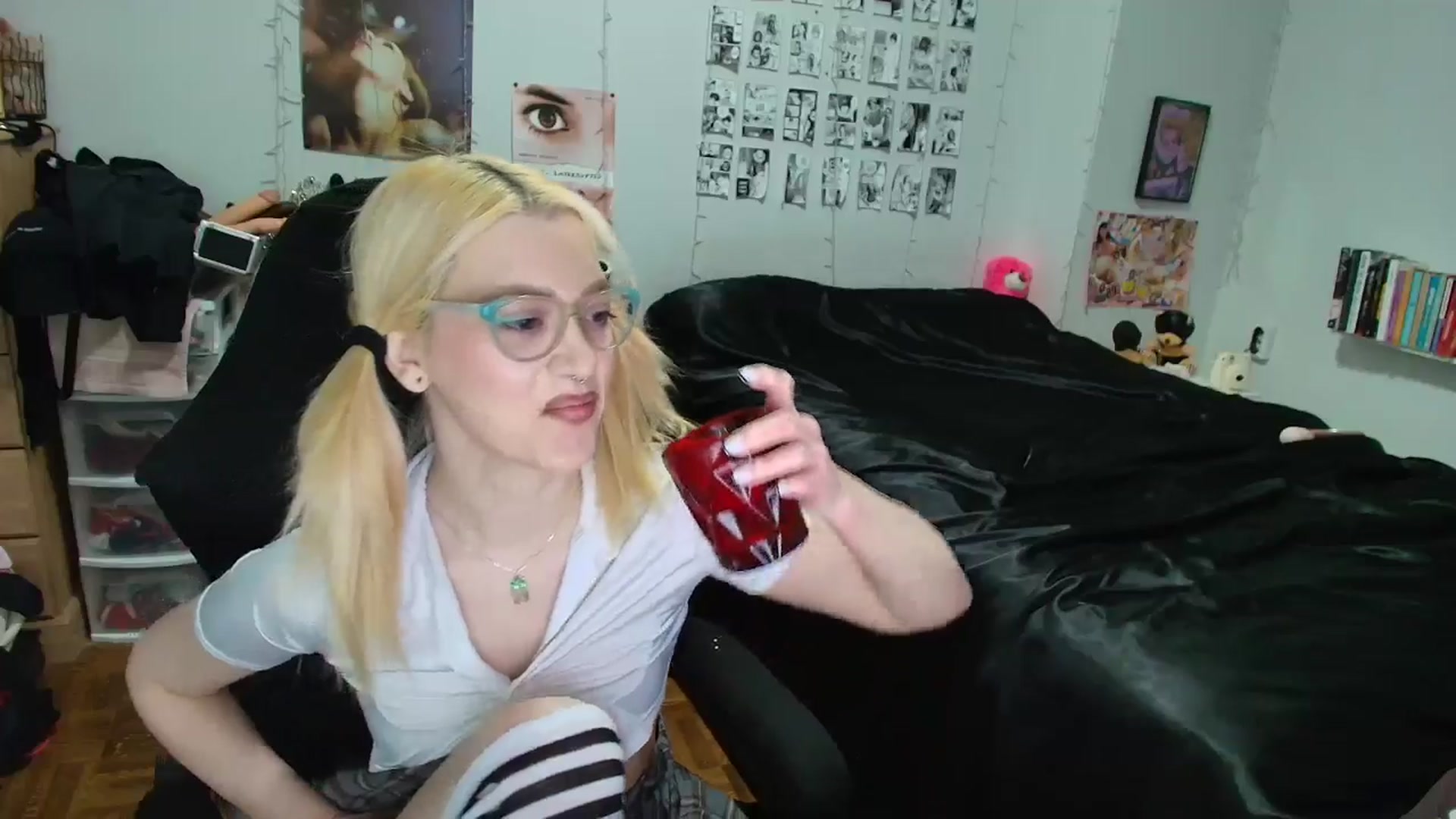 Gallery image thumbnail from AnnaTame's myfreecams stream on, 04/08/2026, 08:07 image 18 of 20