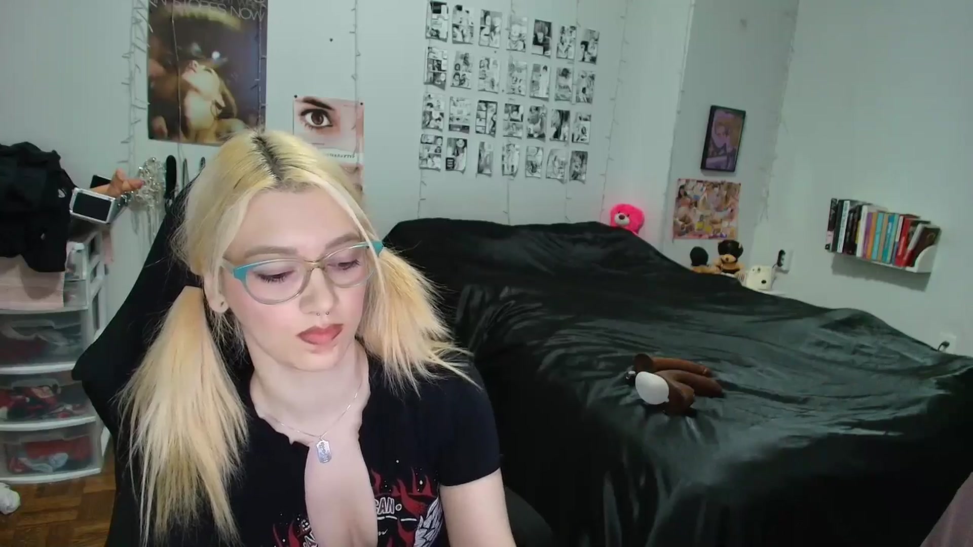 Gallery image thumbnail from AnnaTame's myfreecams stream on, 04/09/2026, 04:28 image 19 of 20