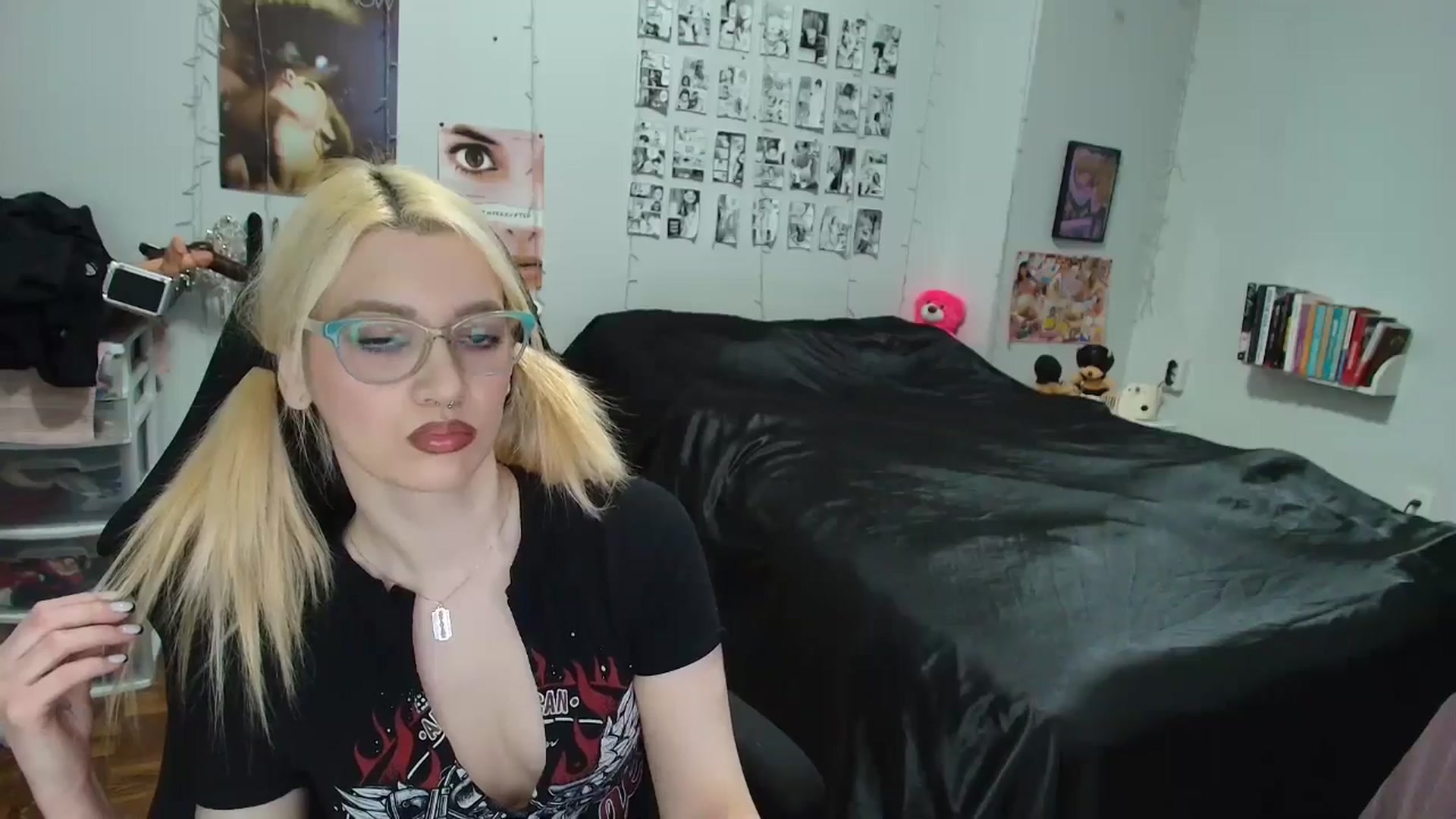 Gallery image thumbnail from AnnaTame's myfreecams stream on, 04/09/2026, 05:12 image 13 of 20