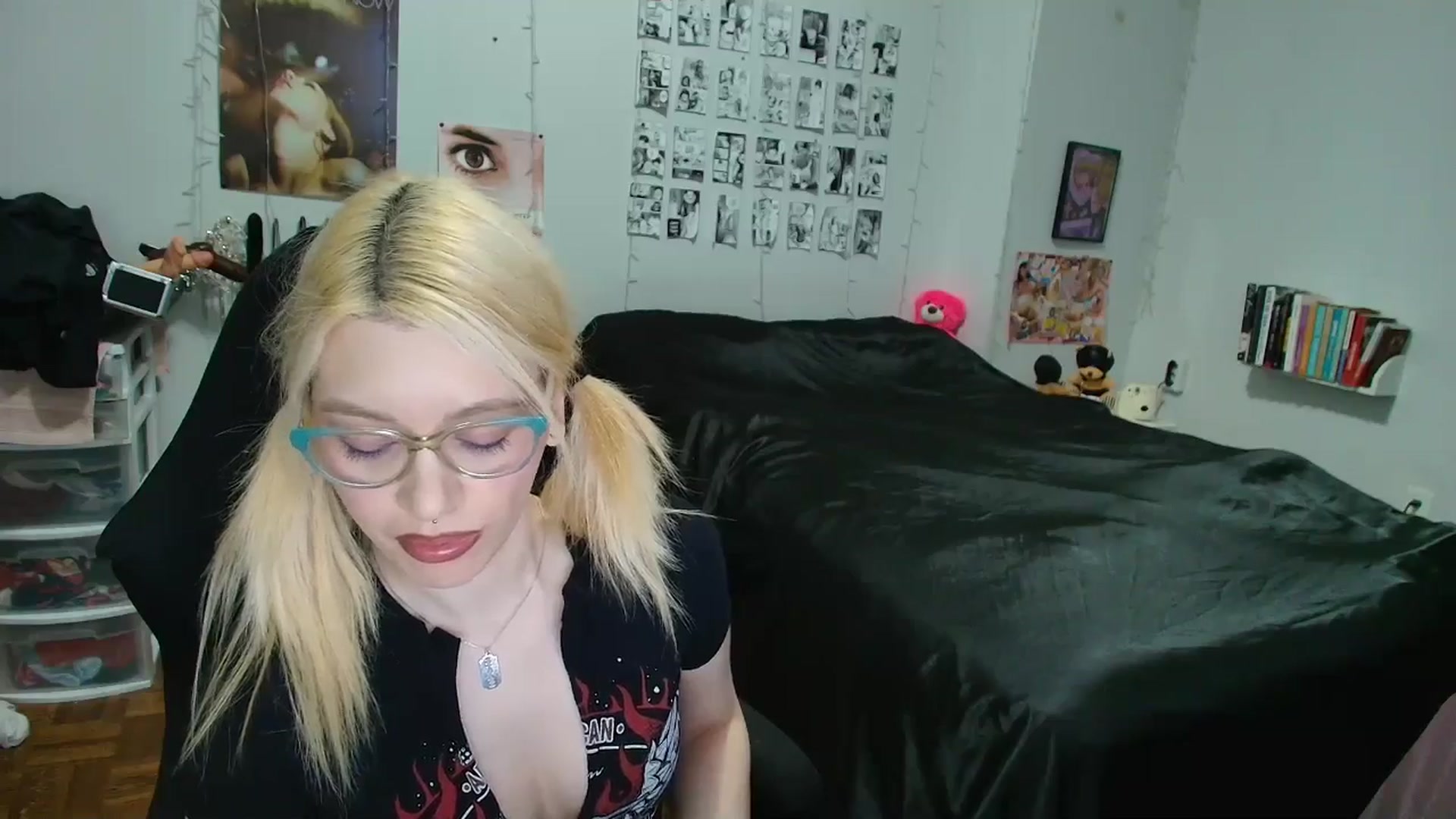 Gallery image thumbnail from AnnaTame's myfreecams stream on, 04/09/2026, 05:12 image 18 of 20