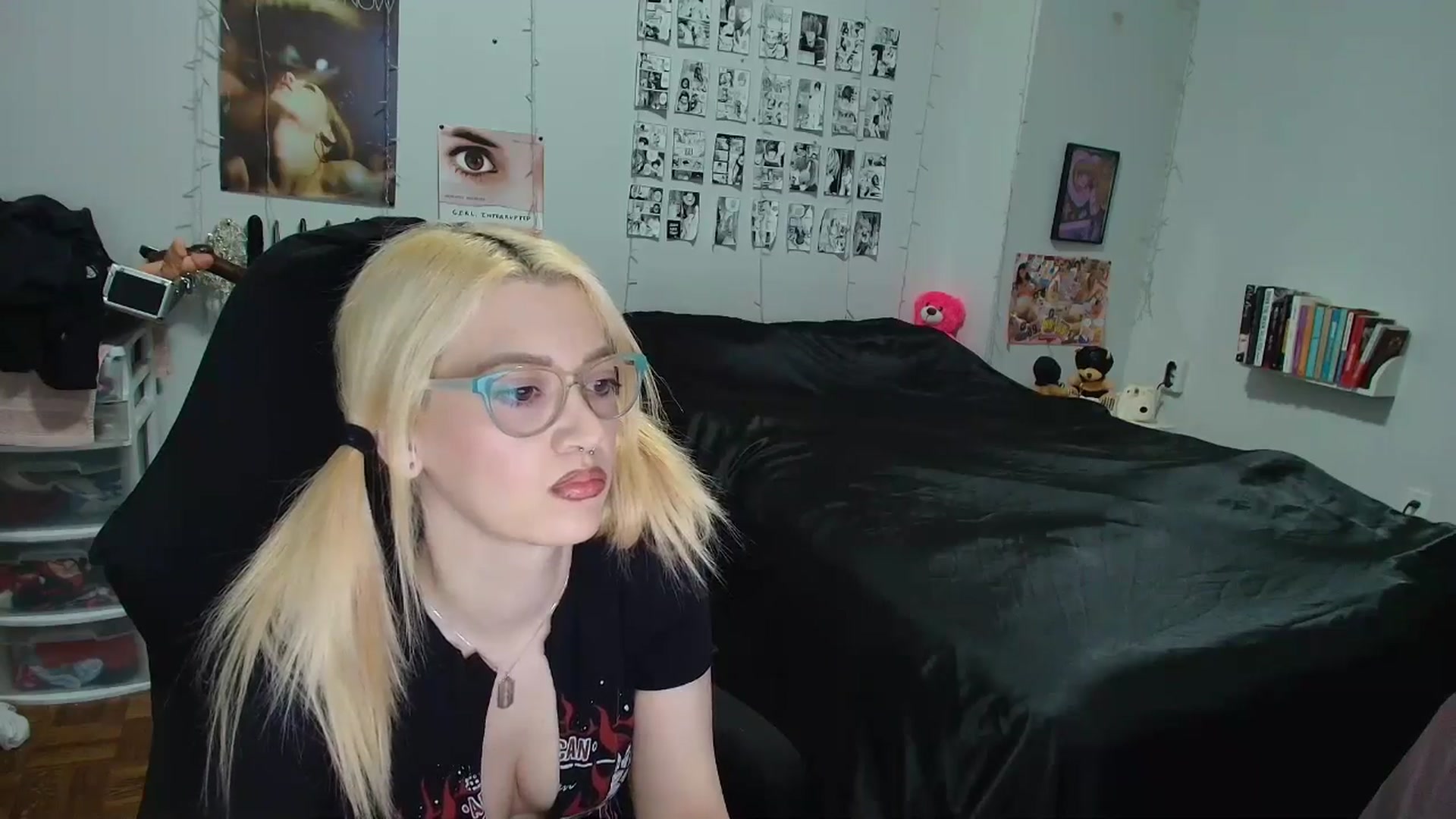 Gallery image thumbnail from AnnaTame's myfreecams stream on, 04/09/2026, 05:43 image 15 of 20