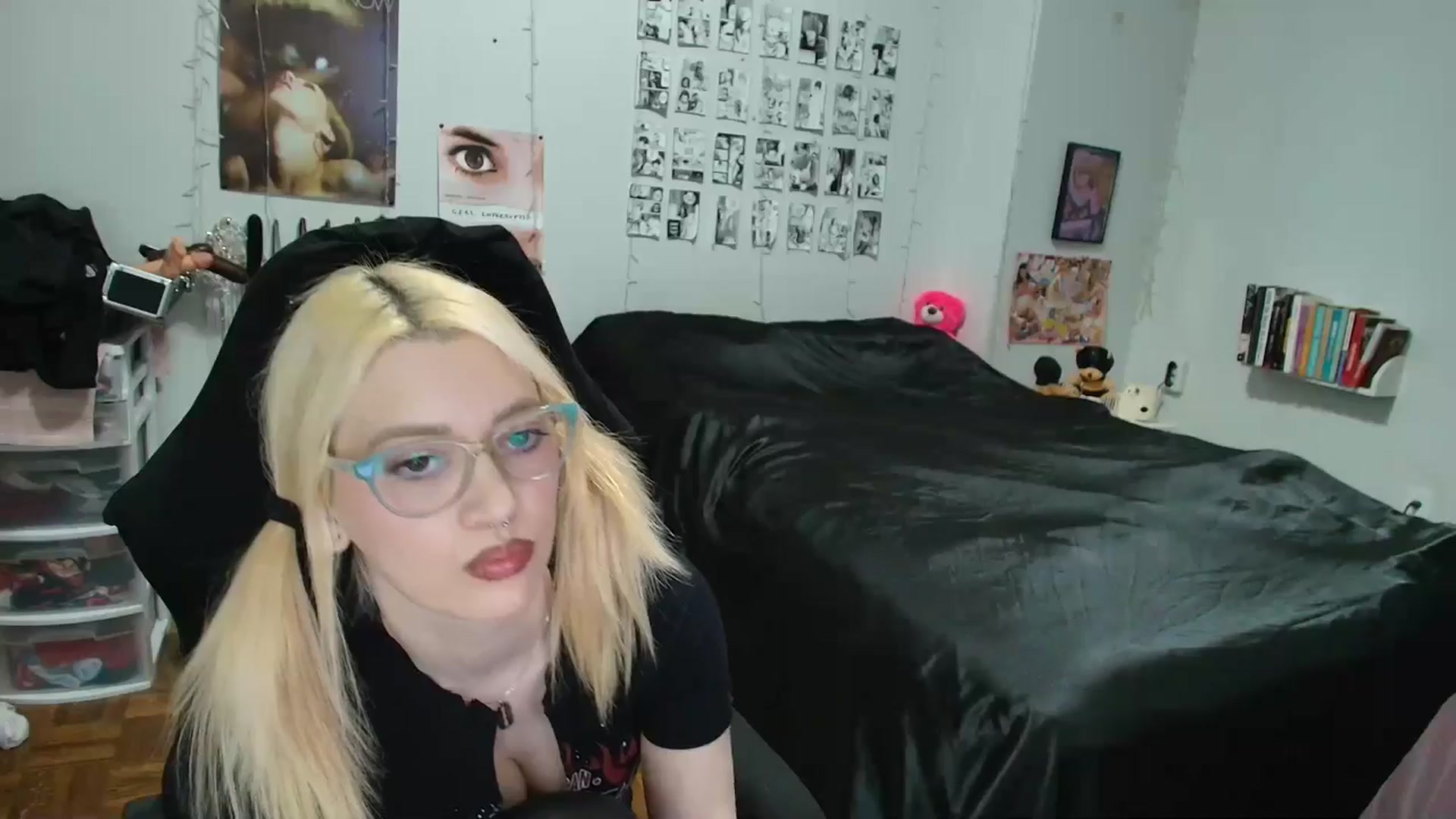 Gallery image thumbnail from AnnaTame's myfreecams stream on, 04/09/2026, 05:43 image 6 of 20