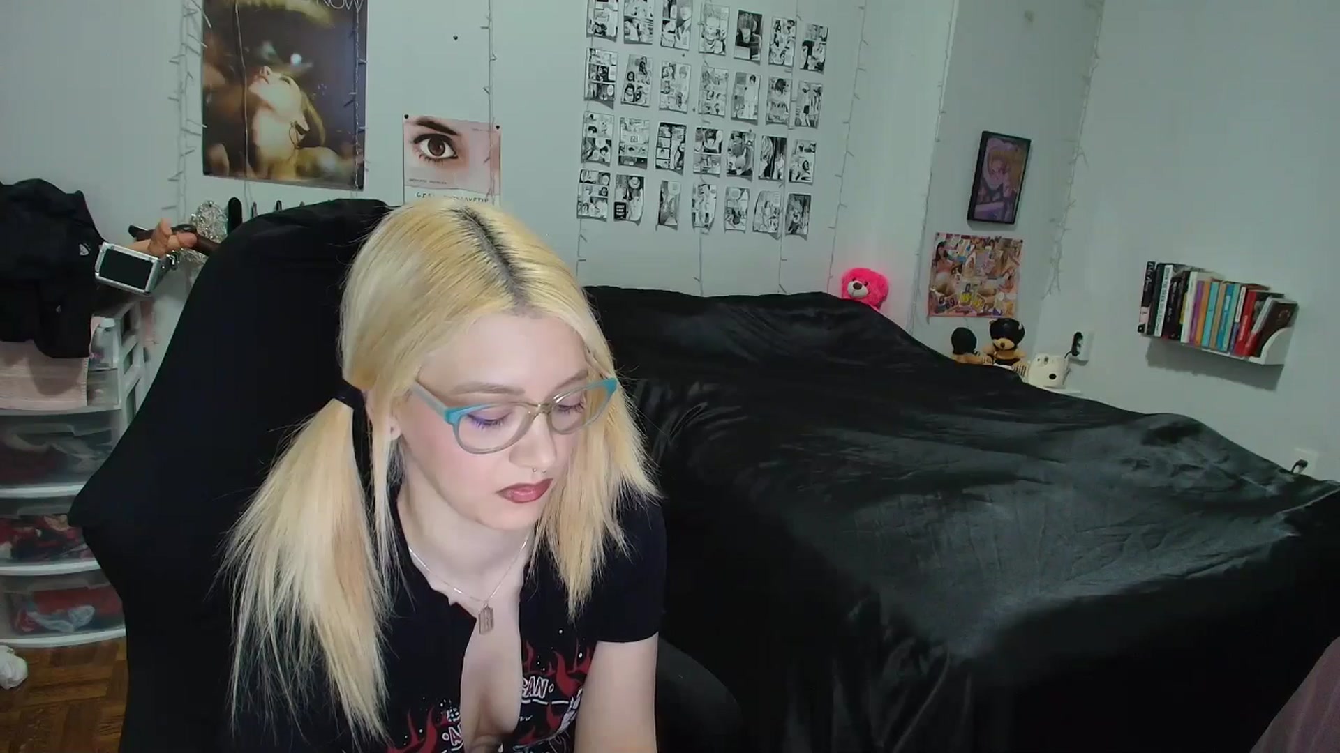 Gallery image thumbnail from AnnaTame's myfreecams stream on, 04/09/2026, 05:43 image 9 of 20