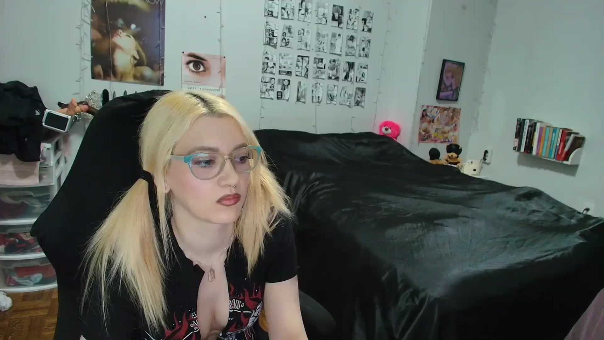 Gallery image thumbnail from AnnaTame's myfreecams stream on, 04/09/2026, 05:43 image 10 of 20