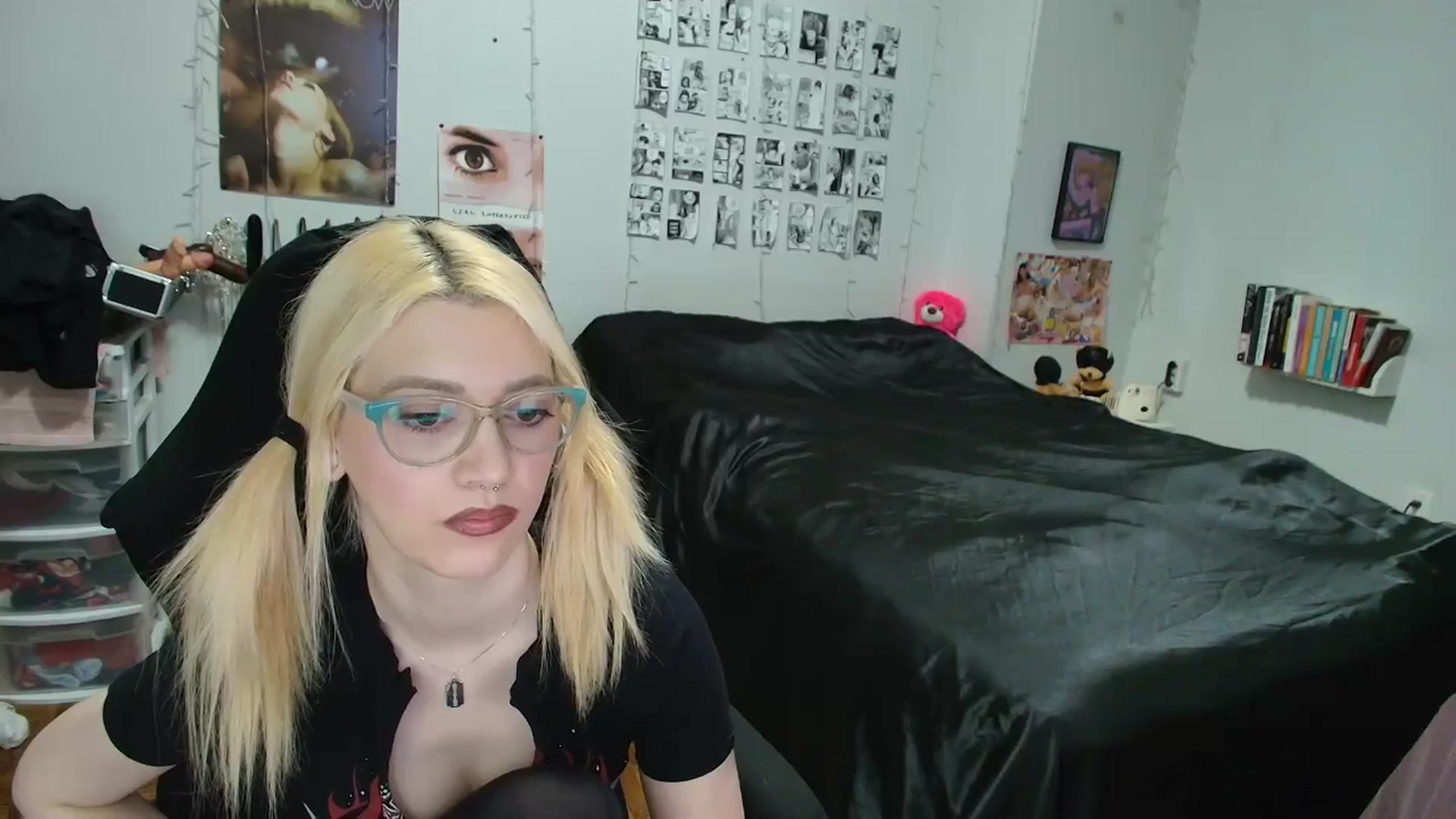 Gallery image thumbnail from AnnaTame's myfreecams stream on, 04/09/2026, 05:43 image 4 of 20