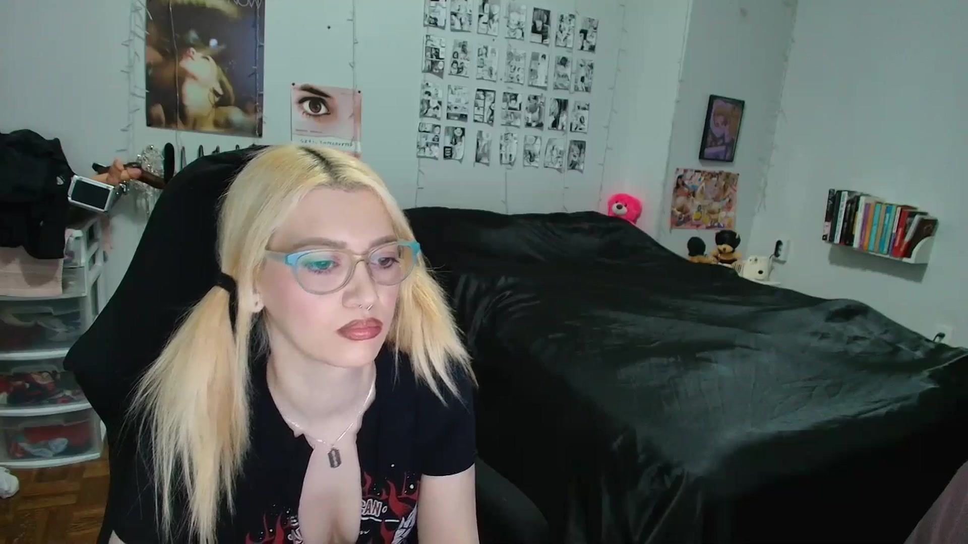Gallery image thumbnail from AnnaTame's myfreecams stream on, 04/09/2026, 05:43 image 18 of 20
