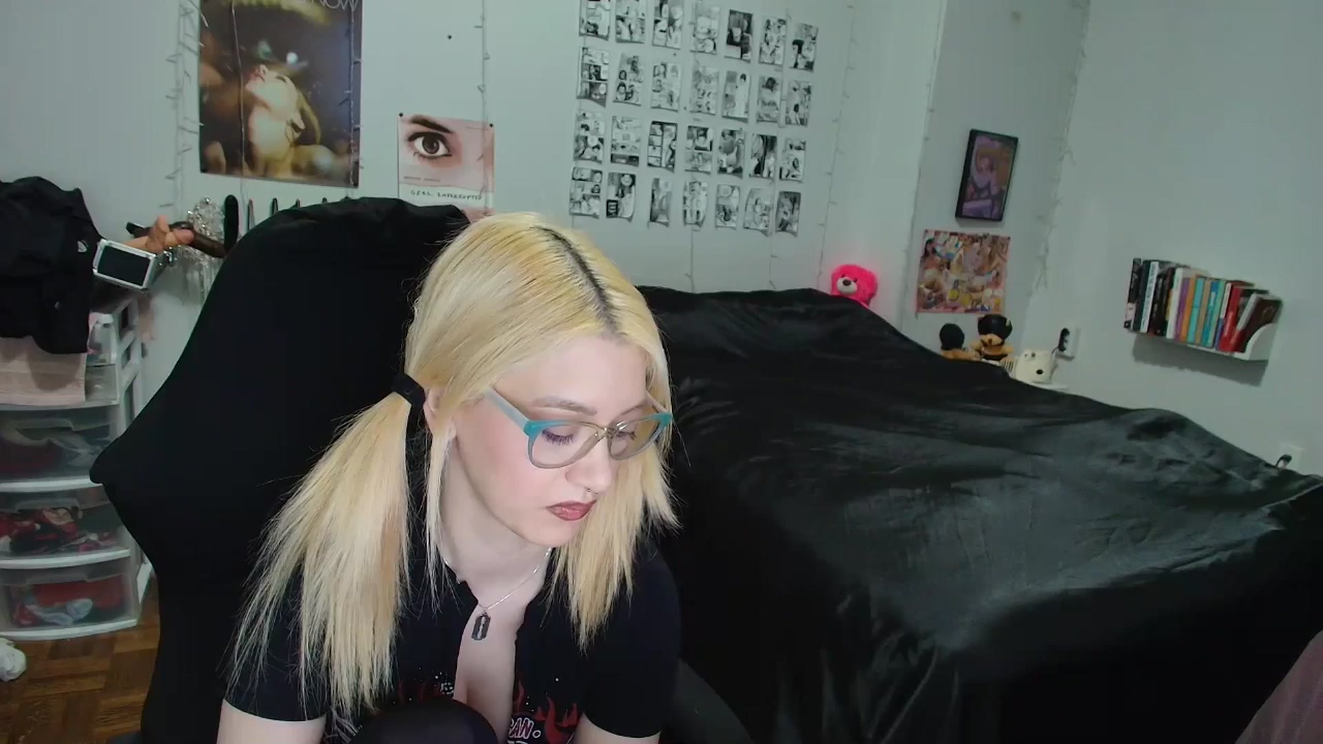 Gallery image thumbnail from AnnaTame's myfreecams stream on, 04/09/2026, 05:43 image 8 of 20