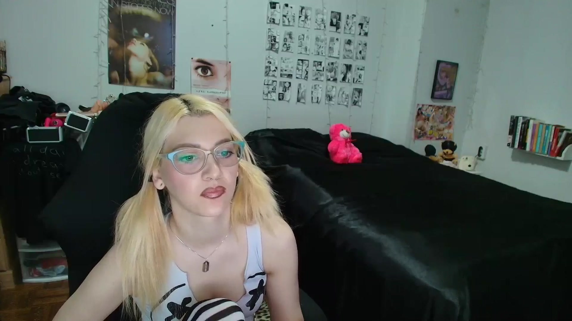 Gallery image thumbnail from AnnaTame's myfreecams stream on, 04/10/2026, 05:26 image 5 of 20
