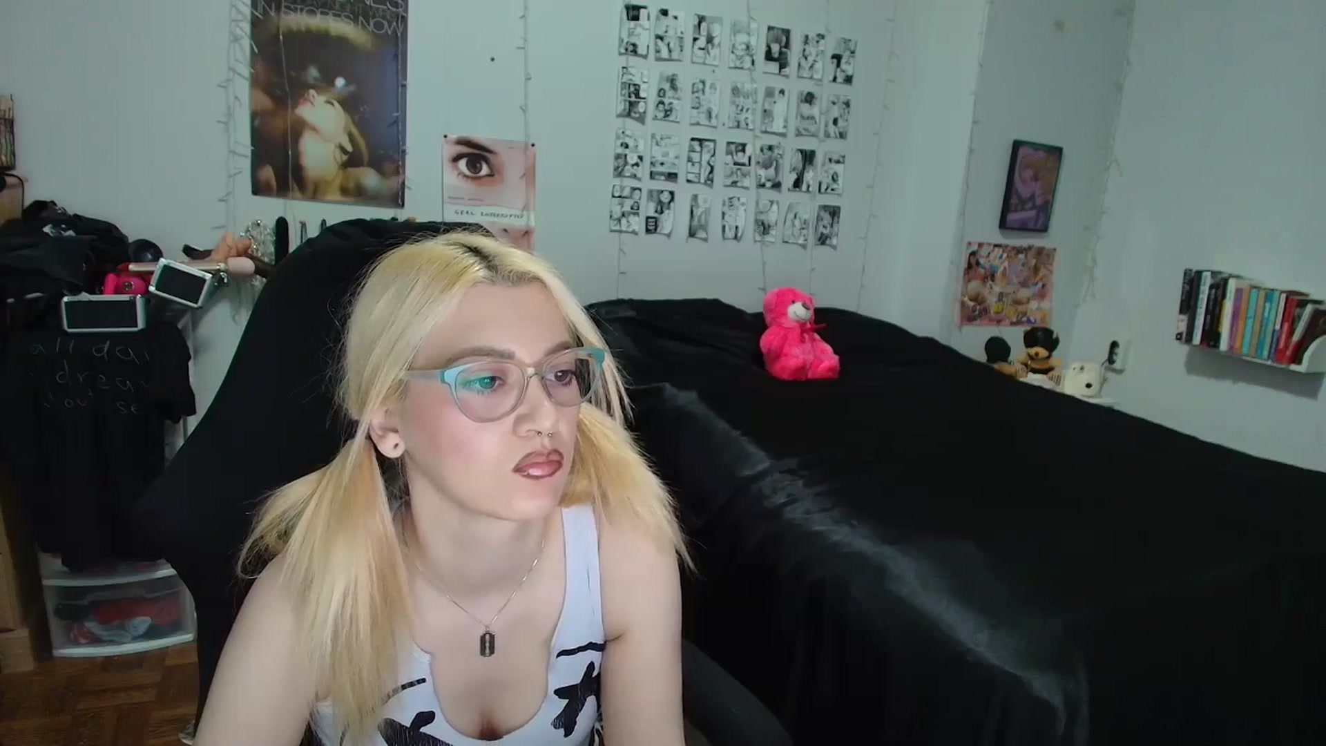 Gallery image thumbnail from AnnaTame's myfreecams stream on, 04/10/2026, 05:26 image 8 of 20