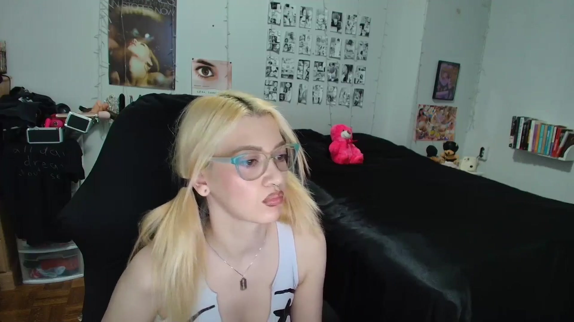 Gallery image thumbnail from AnnaTame's myfreecams stream on, 04/10/2026, 05:26 image 11 of 20