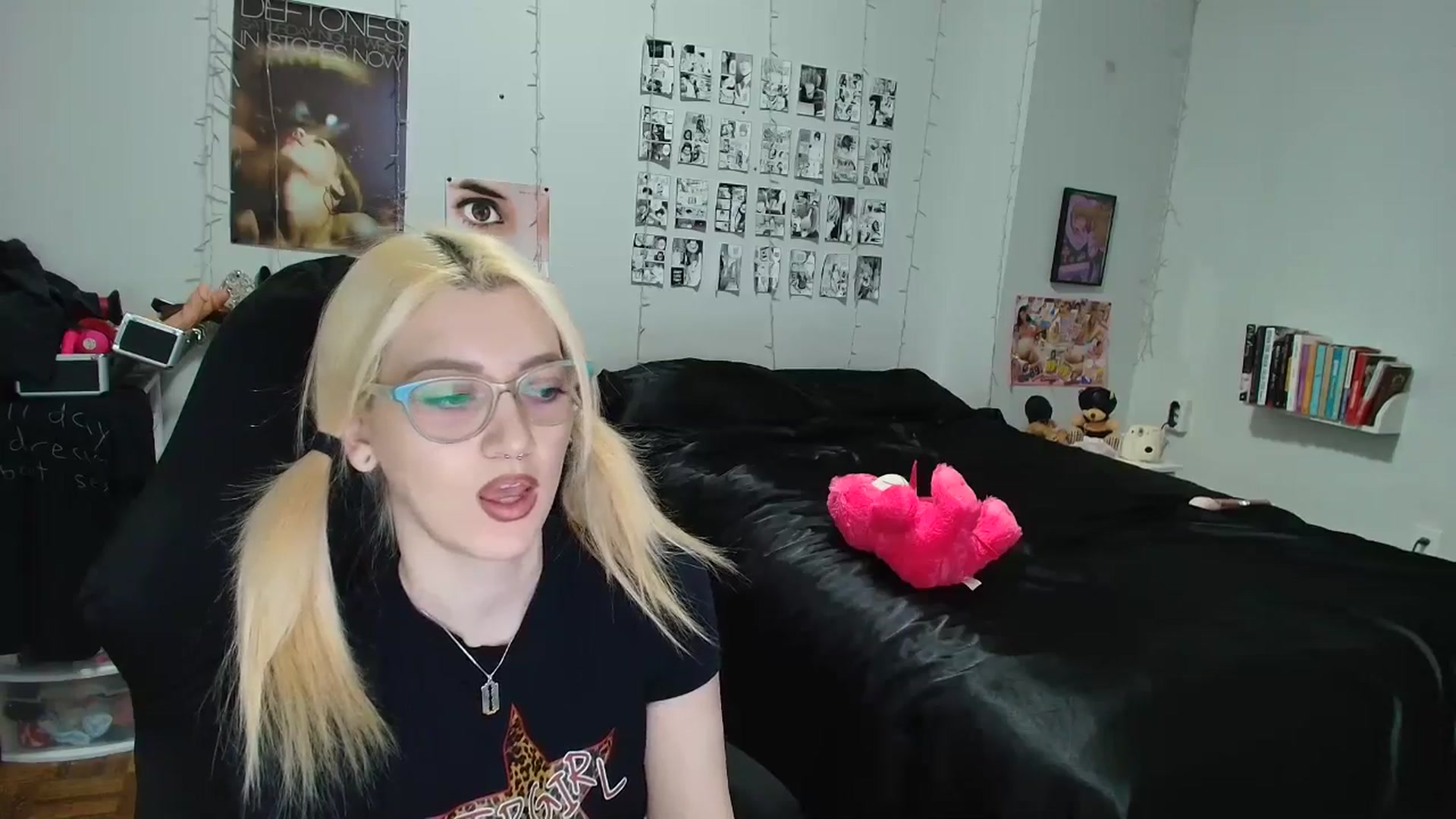 Gallery image thumbnail from AnnaTame's myfreecams stream on, 04/12/2026, 04:47 image 15 of 20