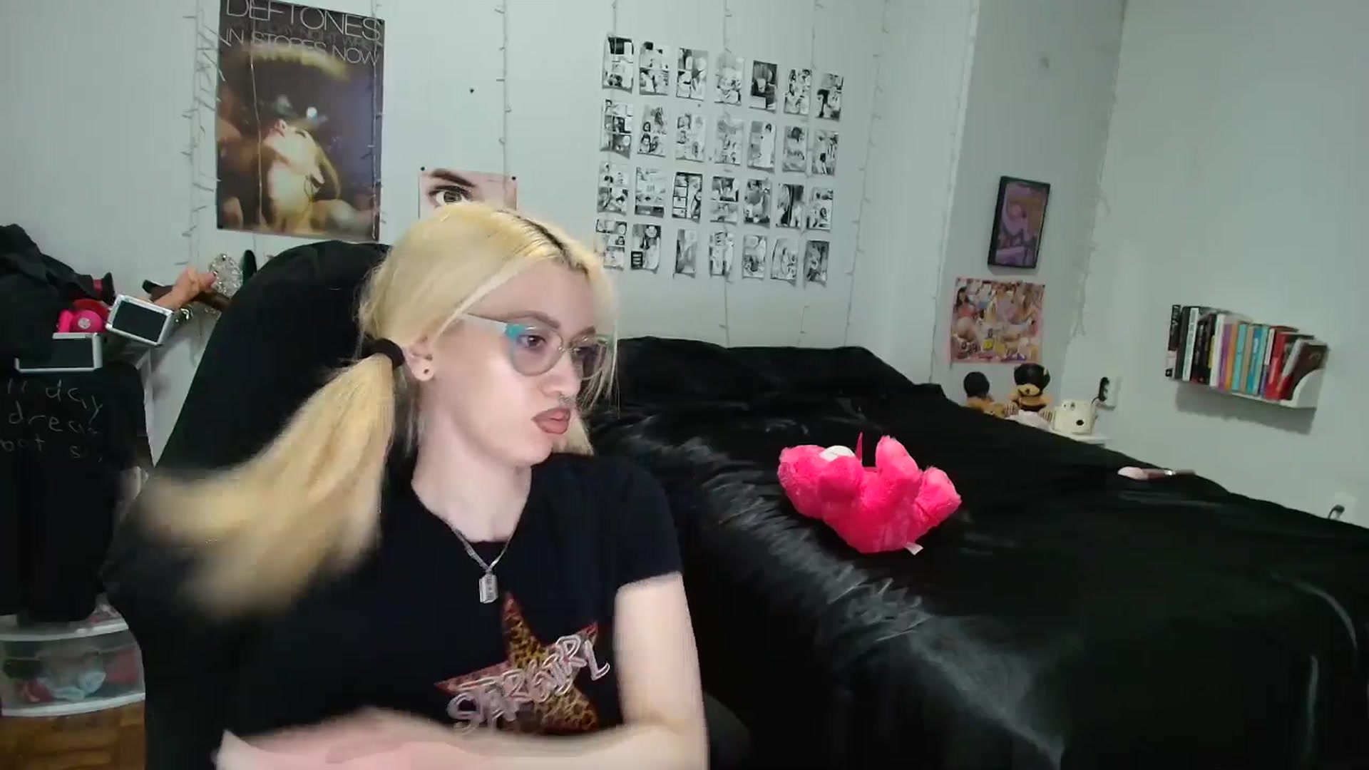 Gallery image thumbnail from AnnaTame's myfreecams stream on, 04/12/2026, 04:47 image 8 of 20
