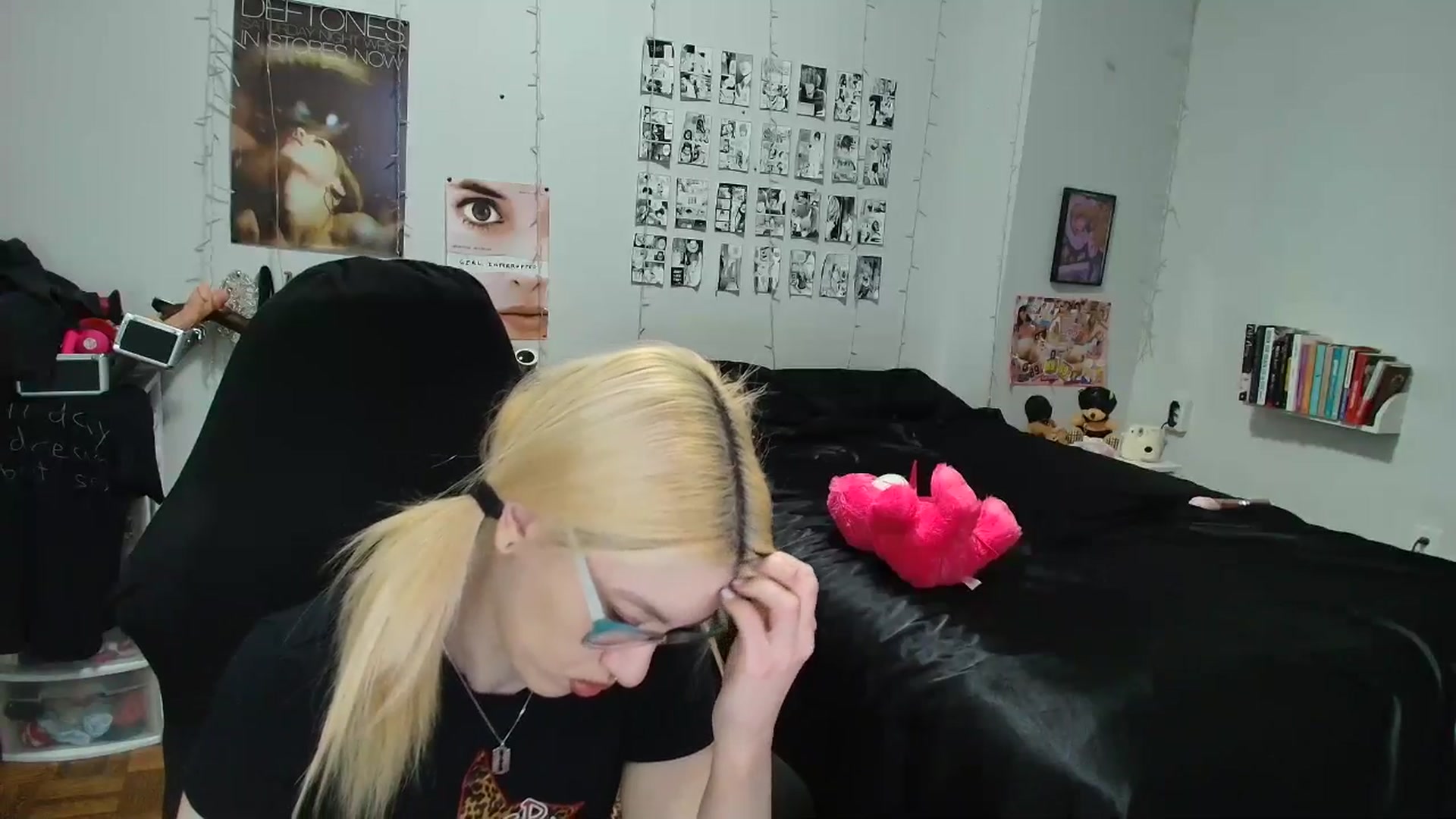 Gallery image thumbnail from AnnaTame's myfreecams stream on, 04/12/2026, 04:47 image 3 of 20