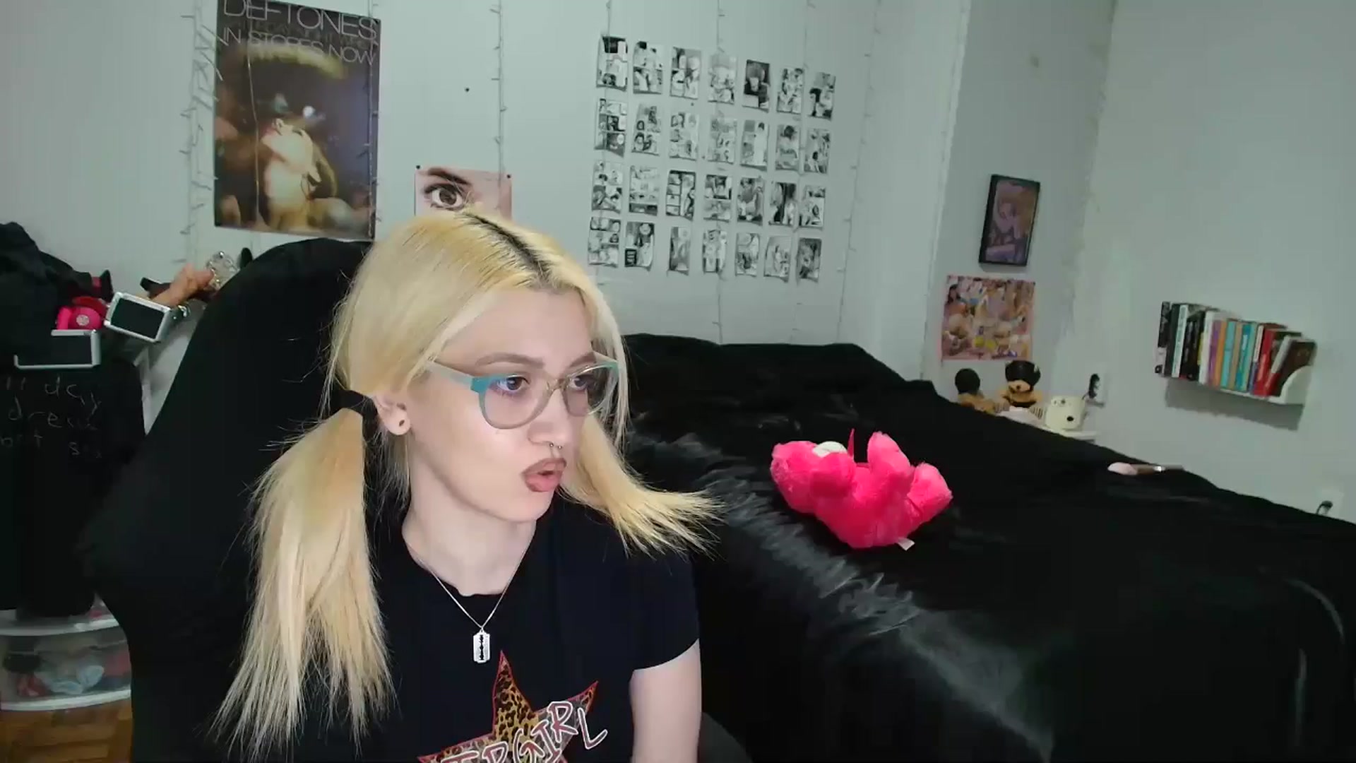 Gallery image thumbnail from AnnaTame's myfreecams stream on, 04/12/2026, 04:47 image 12 of 20