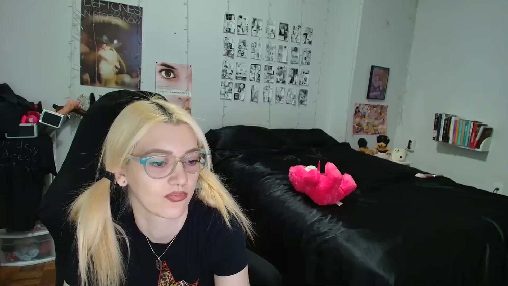 Gallery image thumbnail from AnnaTame's myfreecams stream on, 04/12/2026, 04:47 image 5 of 20
