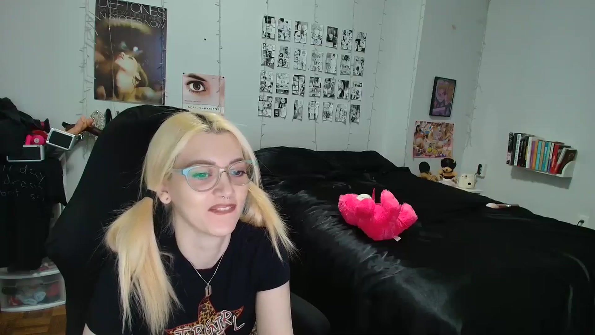 Gallery image thumbnail from AnnaTame's myfreecams stream on, 04/12/2026, 04:47 image 4 of 20