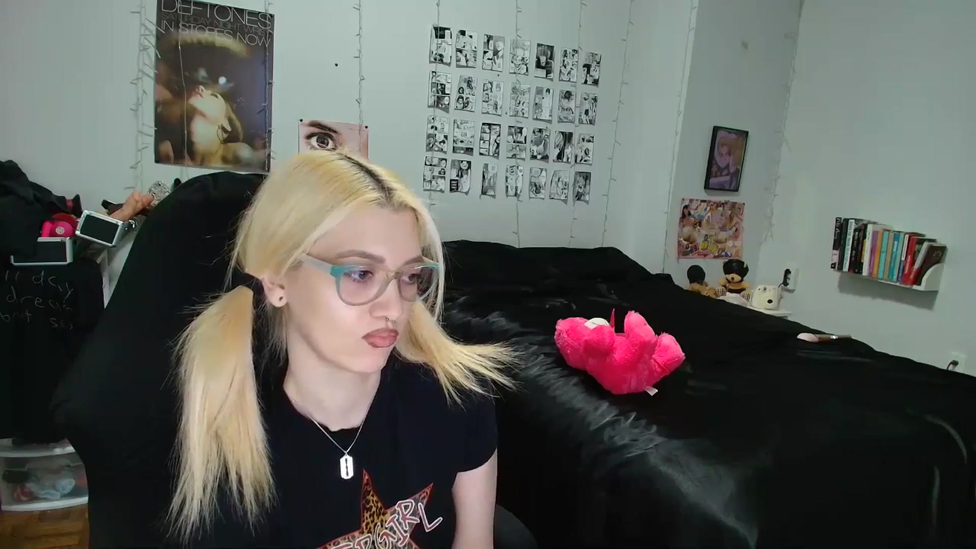 Gallery image thumbnail from AnnaTame's myfreecams stream on, 04/12/2026, 04:47 image 13 of 20
