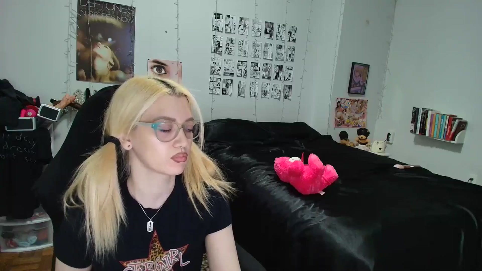 Gallery image thumbnail from AnnaTame's myfreecams stream on, 04/12/2026, 04:47 image 16 of 20